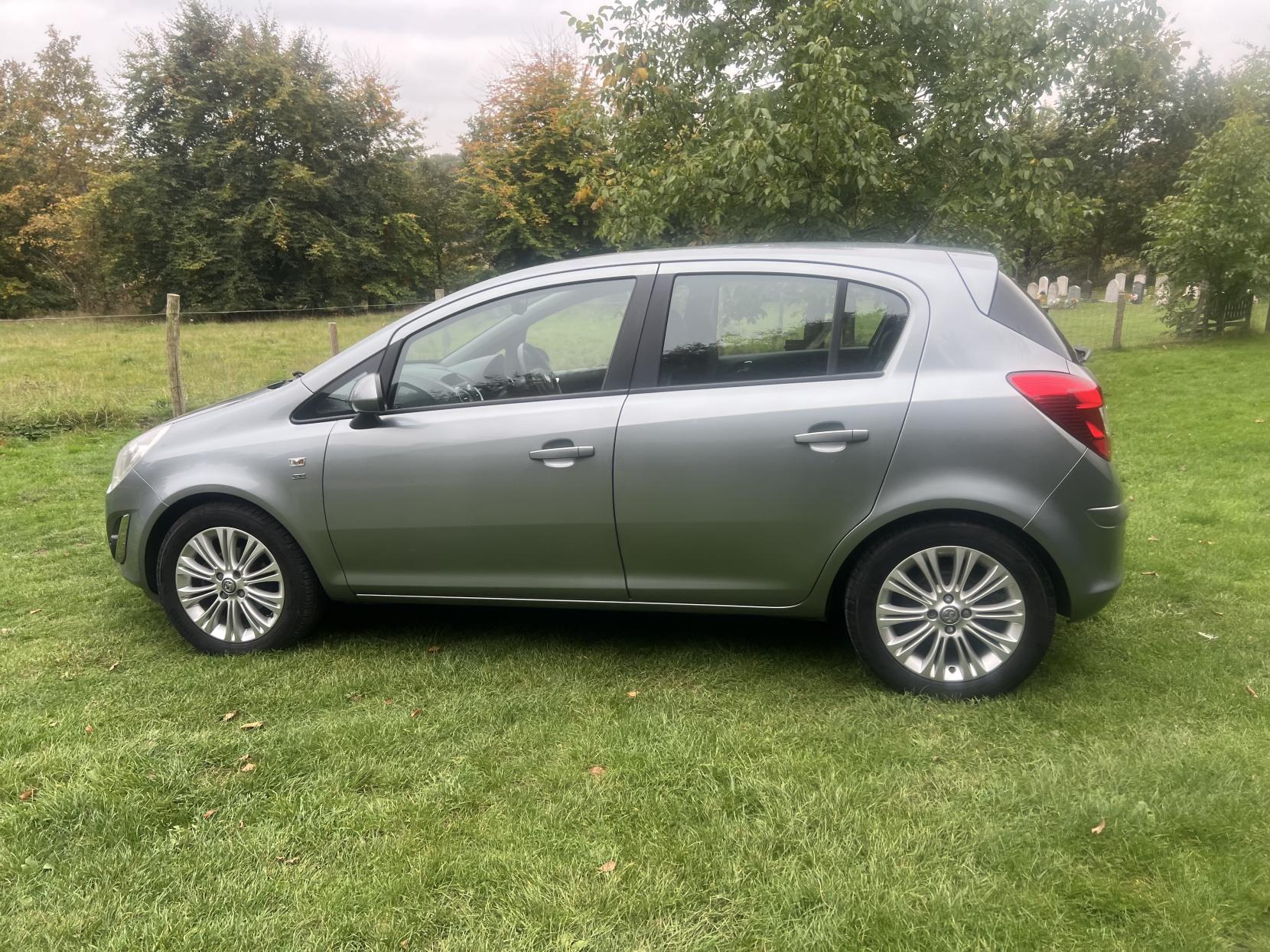 Vauxhall Corsa 1.4 16V SE Hatchback 5dr Petrol Auto Euro 5 (100 ps)