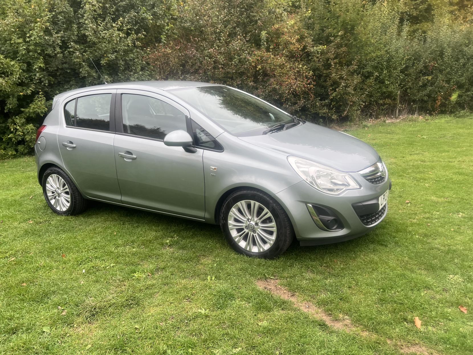 Vauxhall Corsa 1.4 16V SE Hatchback 5dr Petrol Auto Euro 5 (100 ps)