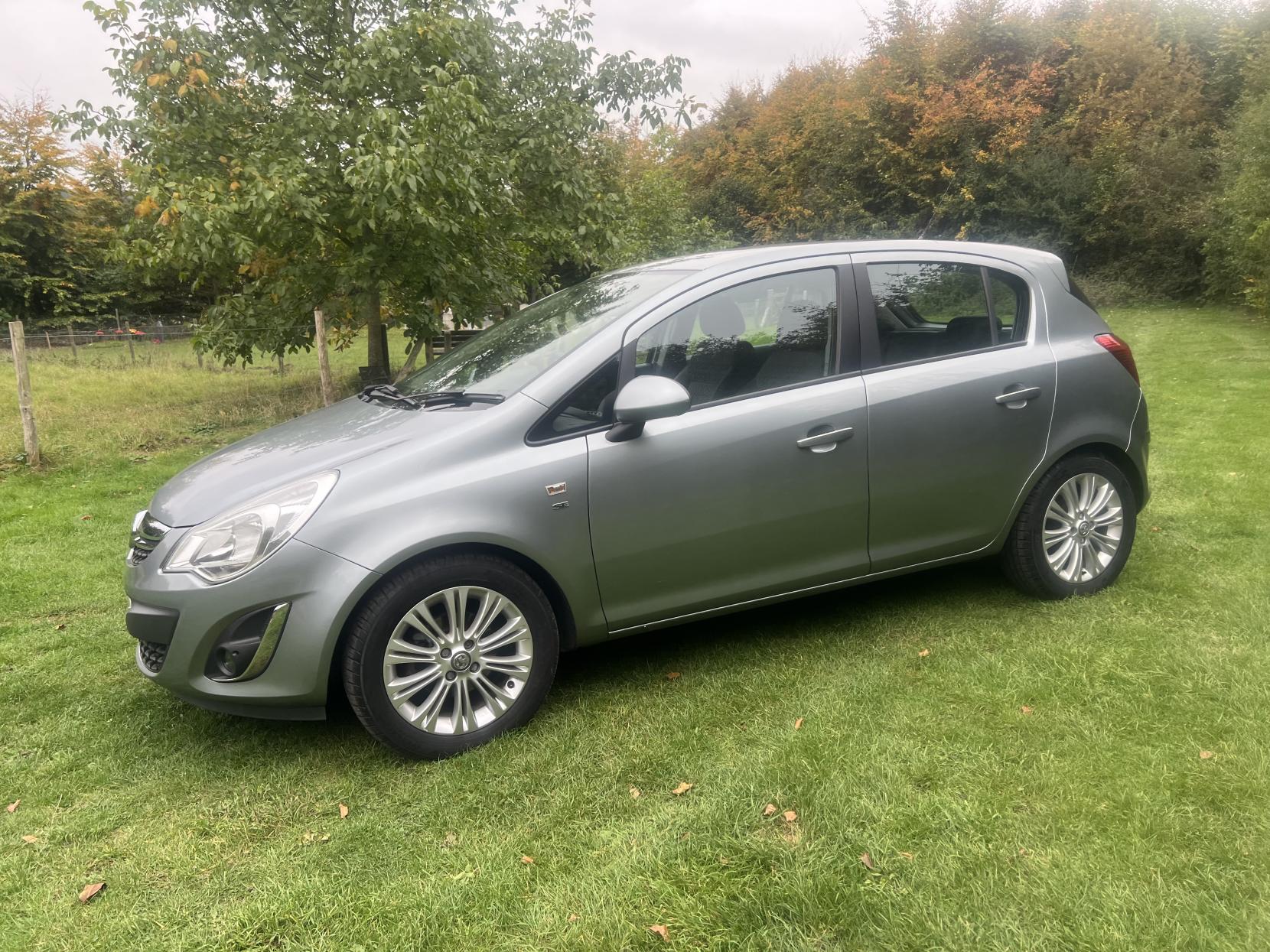 Vauxhall Corsa 1.4 16V SE Hatchback 5dr Petrol Auto Euro 5 (100 ps)