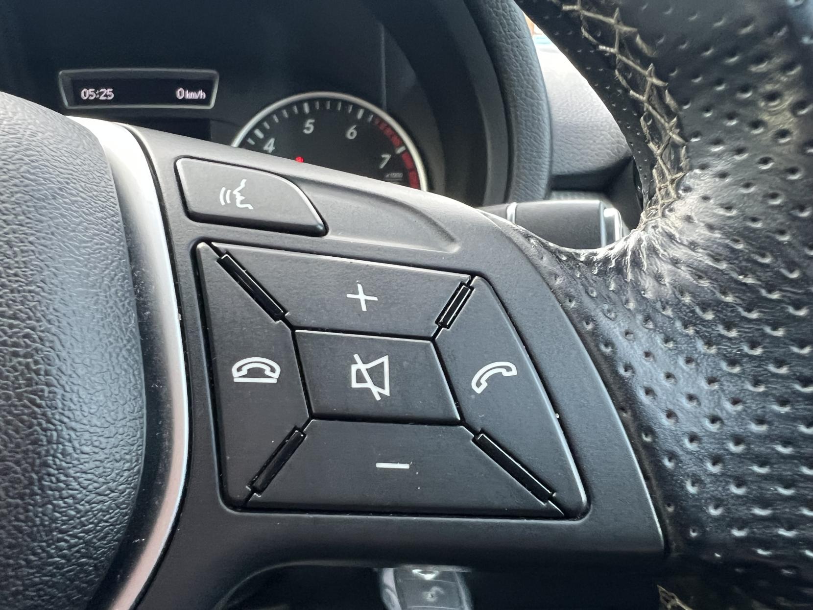 Mercedes-Benz B Class 1.6 B180 BlueEfficiency Sport MPV 5dr Petrol 7G-DCT Euro 5 (s/s) (122 ps)