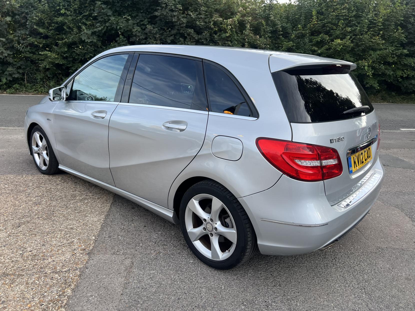 Mercedes-Benz B Class 1.6 B180 BlueEfficiency Sport MPV 5dr Petrol 7G-DCT Euro 5 (s/s) (122 ps)