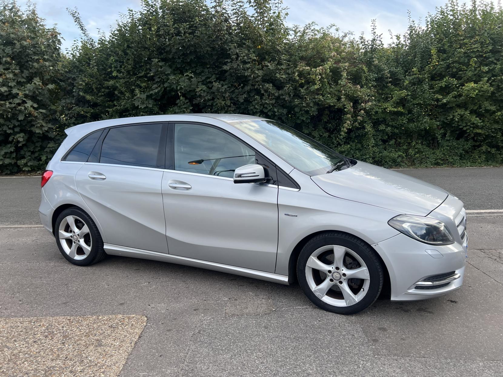 Mercedes-Benz B Class 1.6 B180 BlueEfficiency Sport MPV 5dr Petrol 7G-DCT Euro 5 (s/s) (122 ps)
