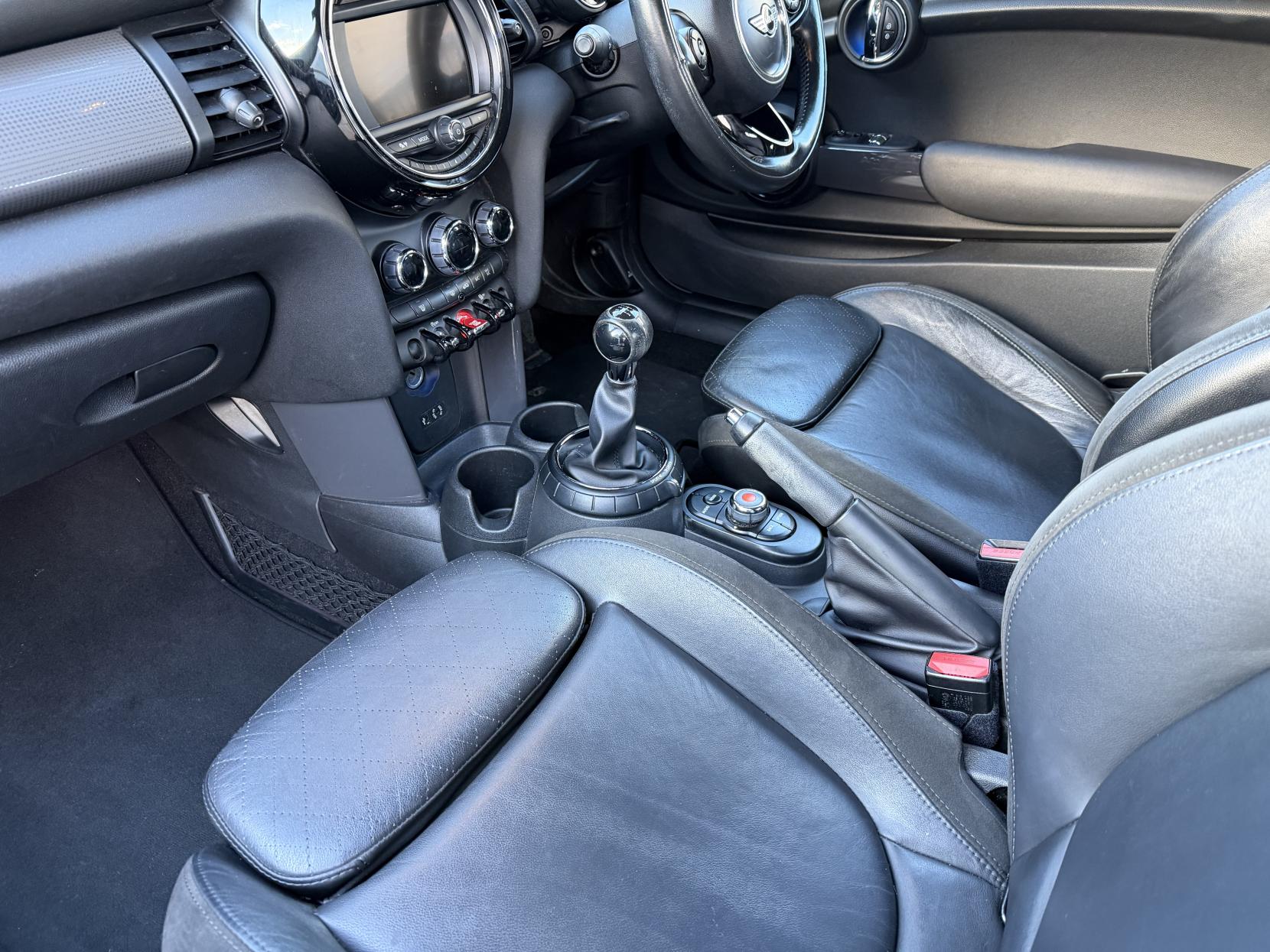 MINI Hatch 1.5 Cooper Hatchback 3dr Petrol Manual Euro 6 (s/s) (136 ps)