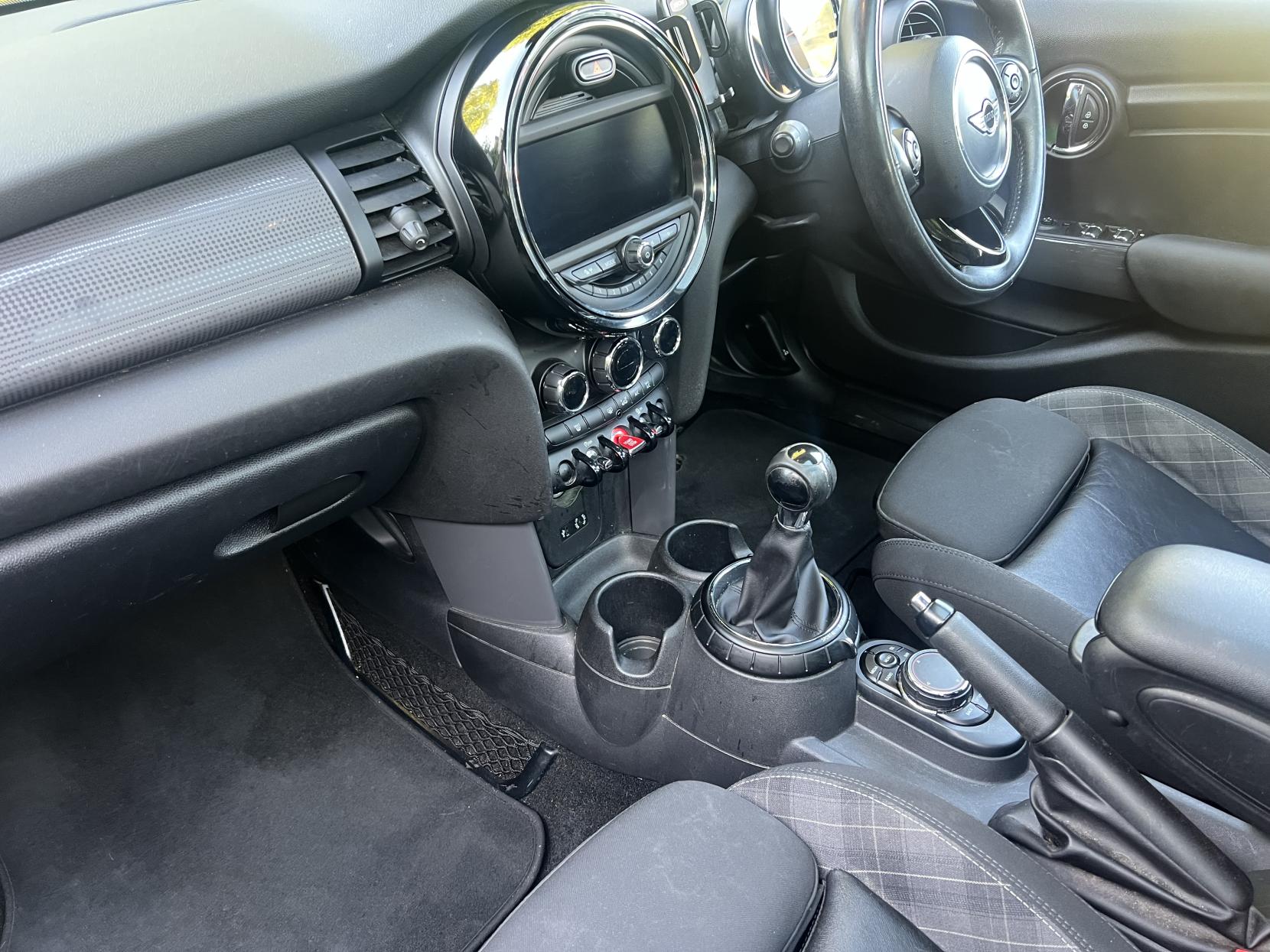 MINI Hatch 1.5 Cooper Hatchback 5dr Petrol Manual Euro 6 (s/s) (136 ps)