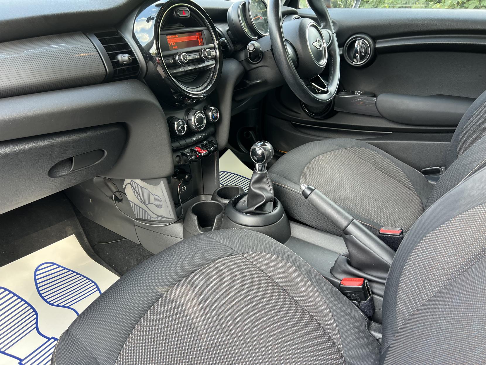 MINI Hatch 1.5 Cooper Hatchback 3dr Petrol Manual Euro 6 (s/s) (136 ps)
