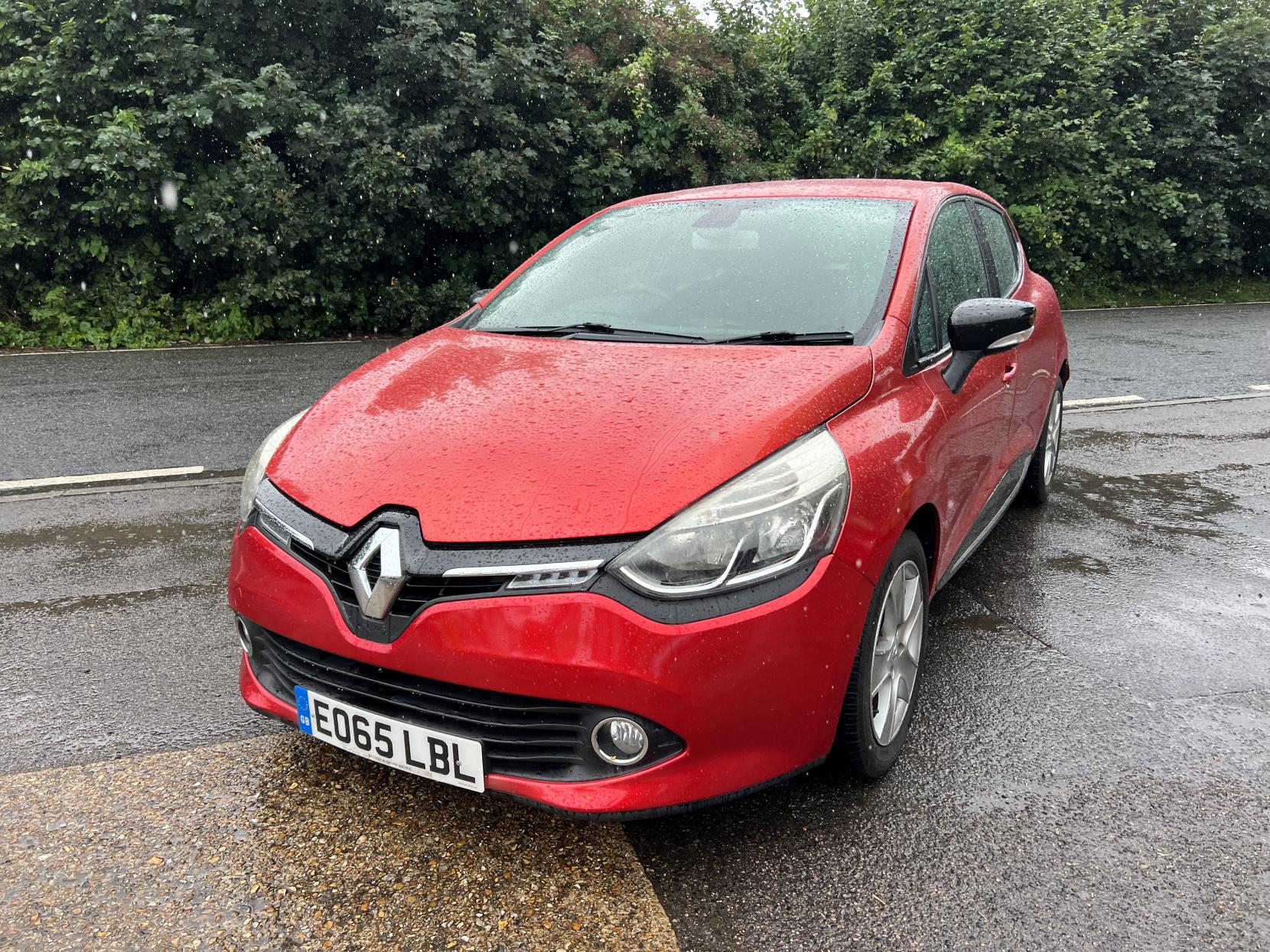 Renault Clio 1.2 16V Dynamique Nav Hatchback 5dr Petrol Manual Euro 6 (75 ps)