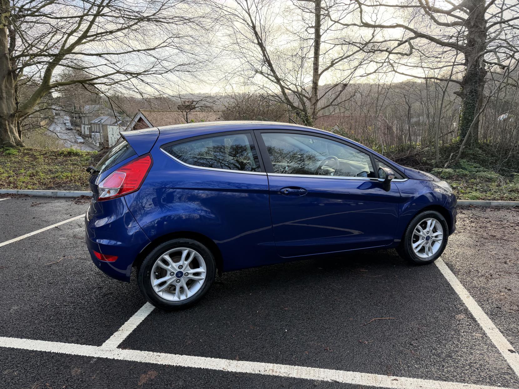 Ford Fiesta 1.25 Zetec Hatchback 3dr Petrol Manual Euro 6 (82 ps)