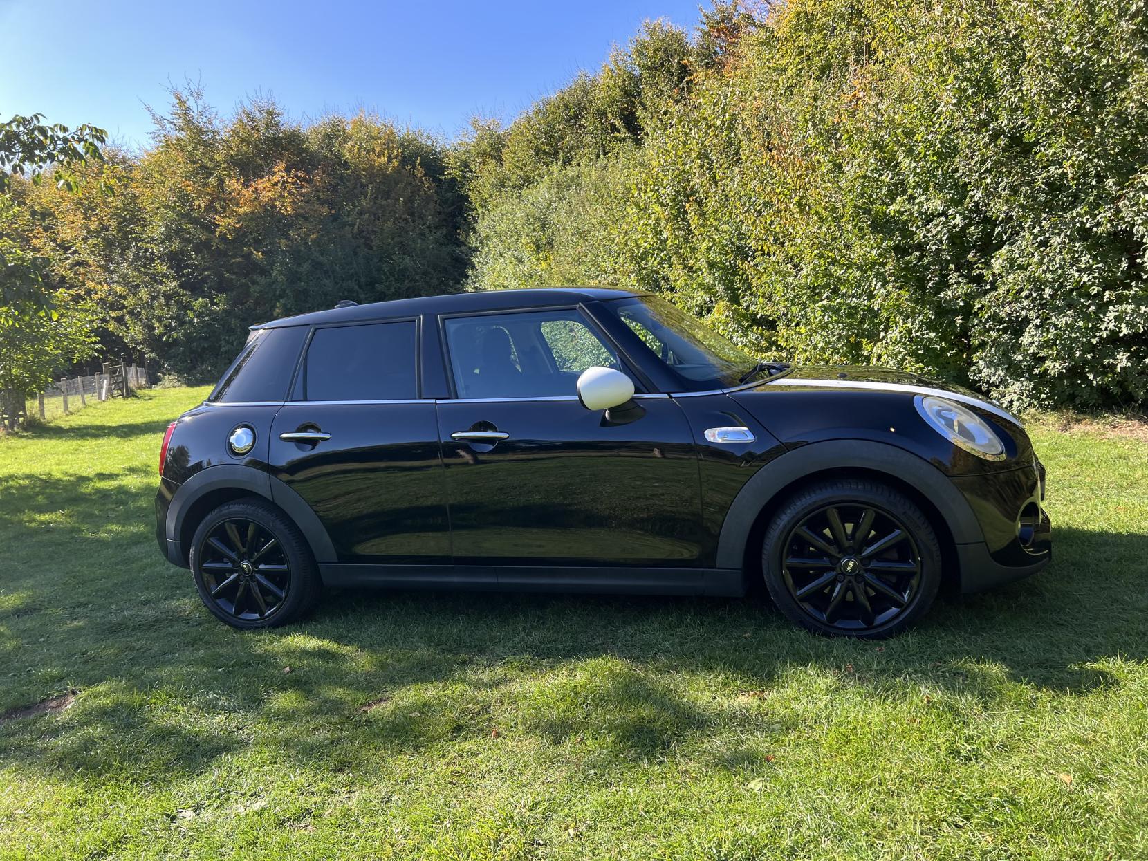 MINI Hatch 2.0 Cooper S Hatchback 5dr Petrol Manual Euro 6 (s/s) (192 ps)