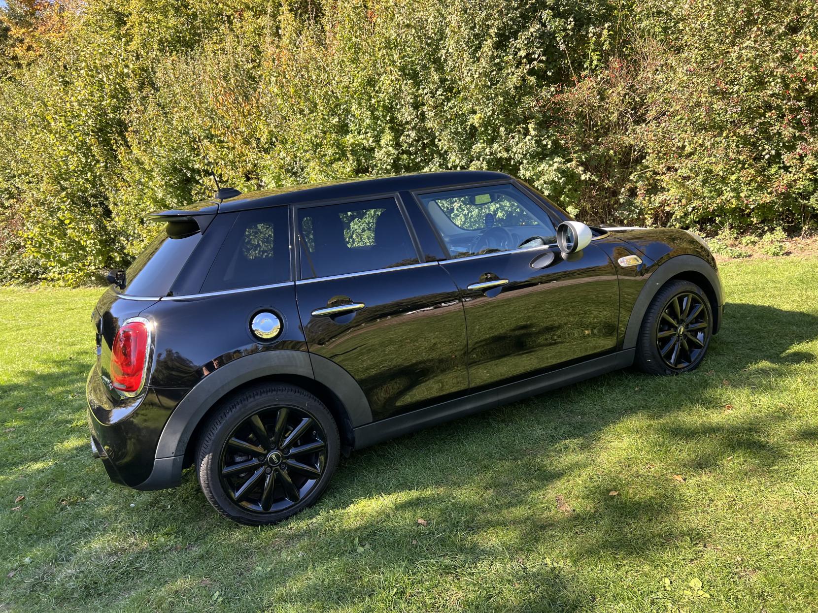 MINI Hatch 2.0 Cooper S Hatchback 5dr Petrol Manual Euro 6 (s/s) (192 ps)