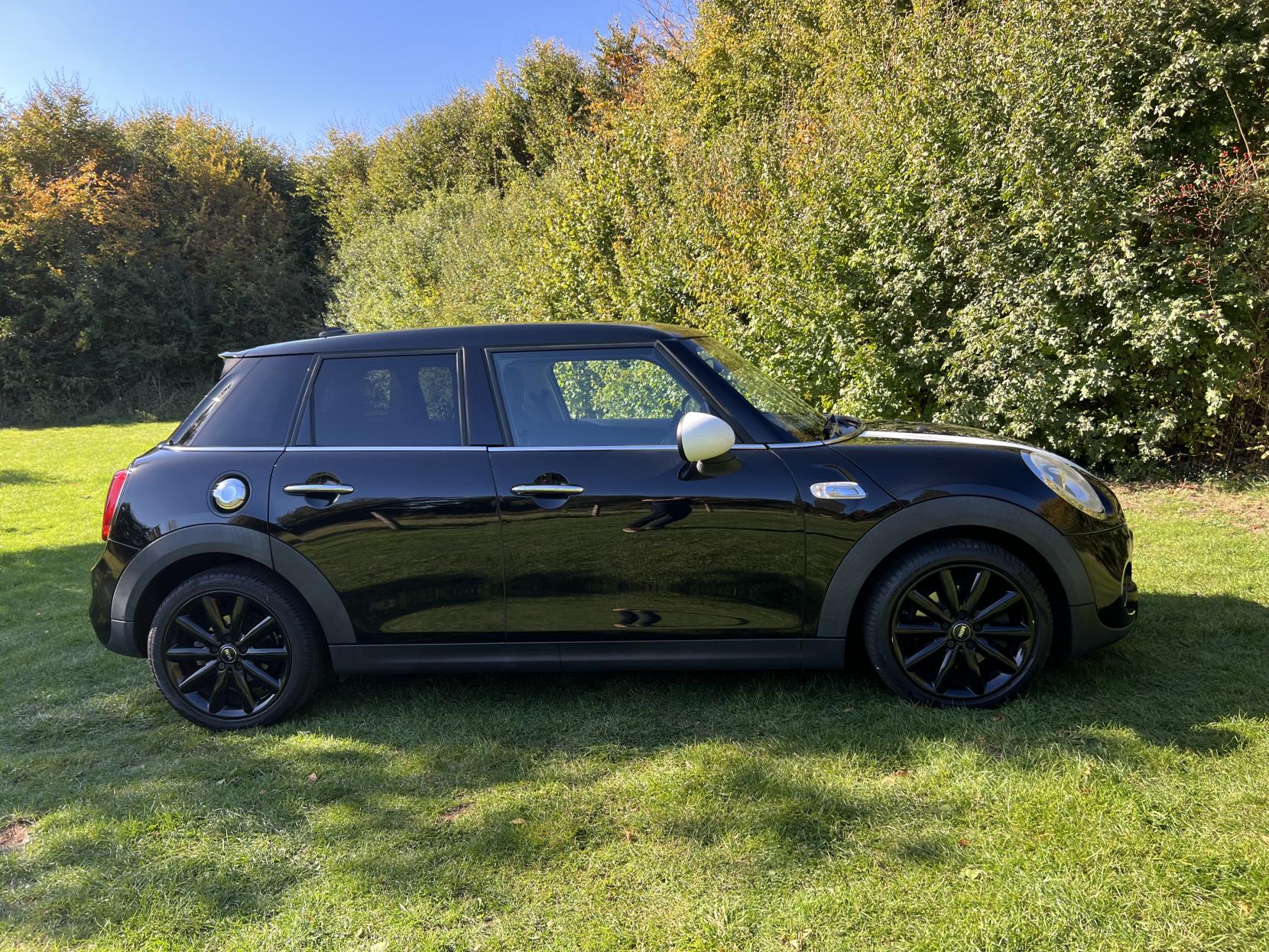 MINI Hatch 2.0 Cooper S Hatchback 5dr Petrol Manual Euro 6 (s/s) (192 ps)