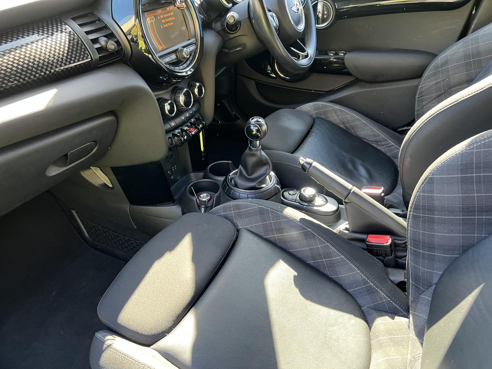 MINI Hatch 2.0 Cooper S Hatchback 5dr Petrol Manual Euro 6 (s/s) (192 ps)