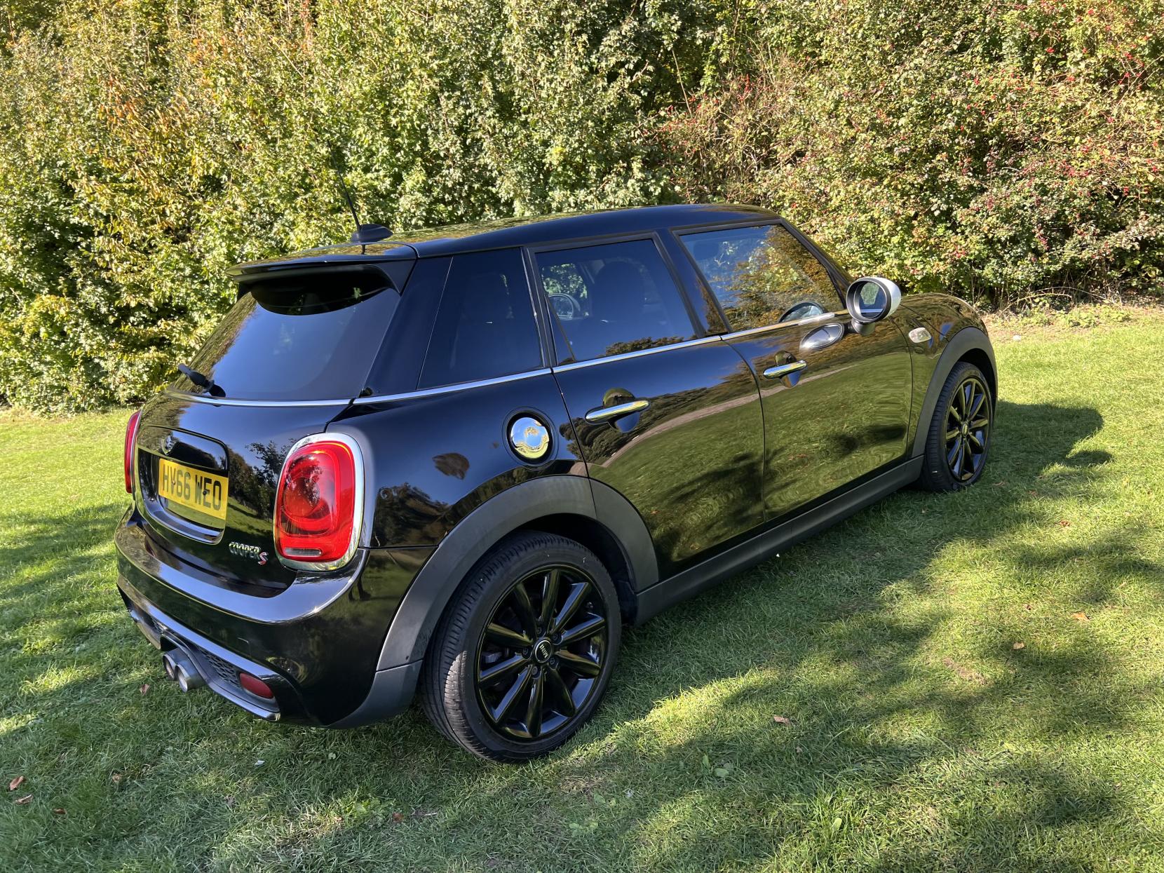 MINI Hatch 2.0 Cooper S Hatchback 5dr Petrol Manual Euro 6 (s/s) (192 ps)