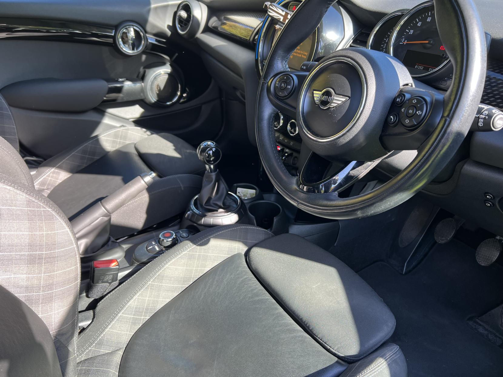 MINI Hatch 2.0 Cooper S Hatchback 5dr Petrol Manual Euro 6 (s/s) (192 ps)