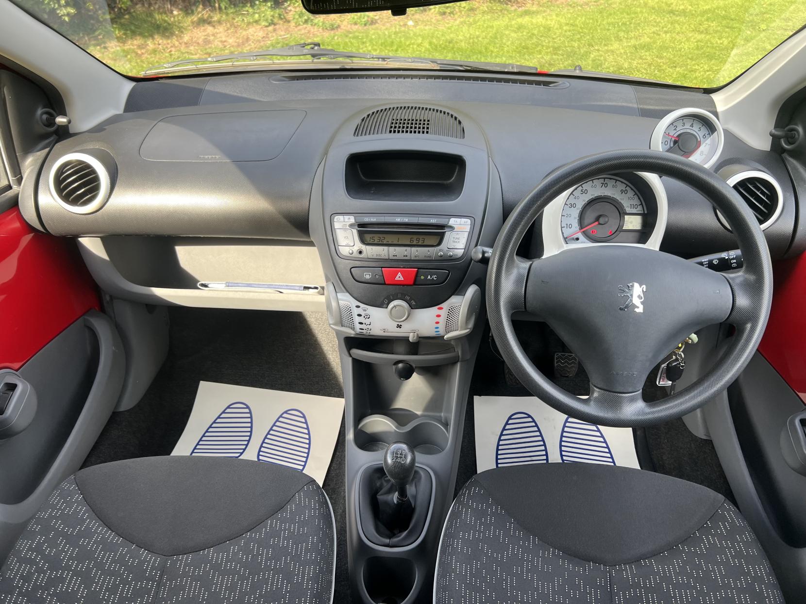 Peugeot 107 1.0 12V Sportium Hatchback 3dr Petrol Manual Euro 5 (68 ps)