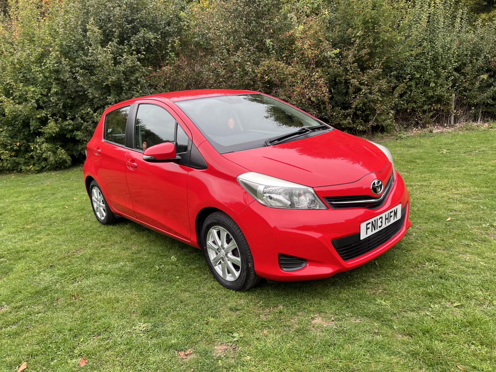 Toyota Yaris 1.33 Dual VVT-i TR Hatchback 5dr Petrol Manual Euro 5 (101 ps)