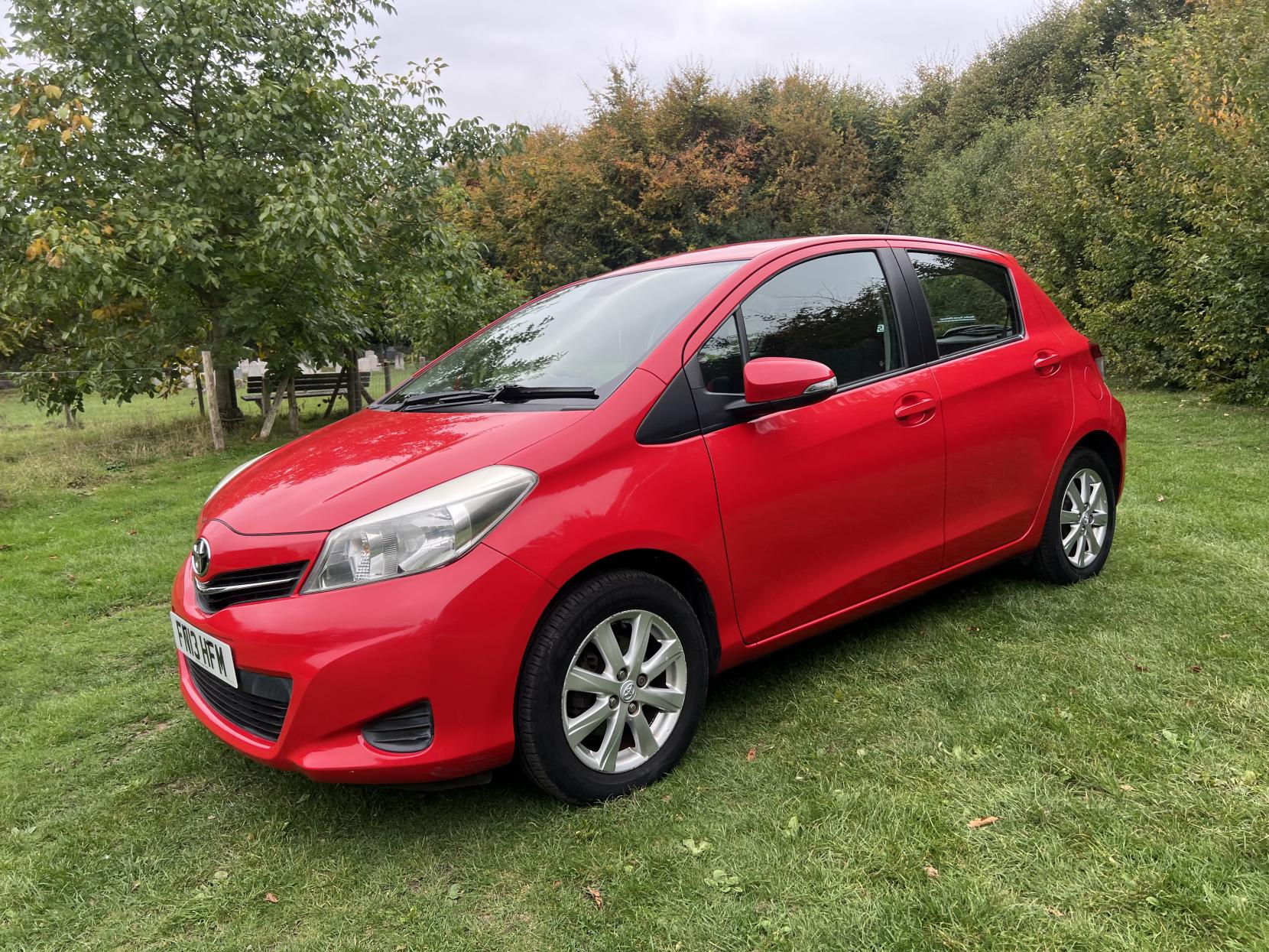 Toyota Yaris 1.33 Dual VVT-i TR Hatchback 5dr Petrol Manual Euro 5 (101 ps)