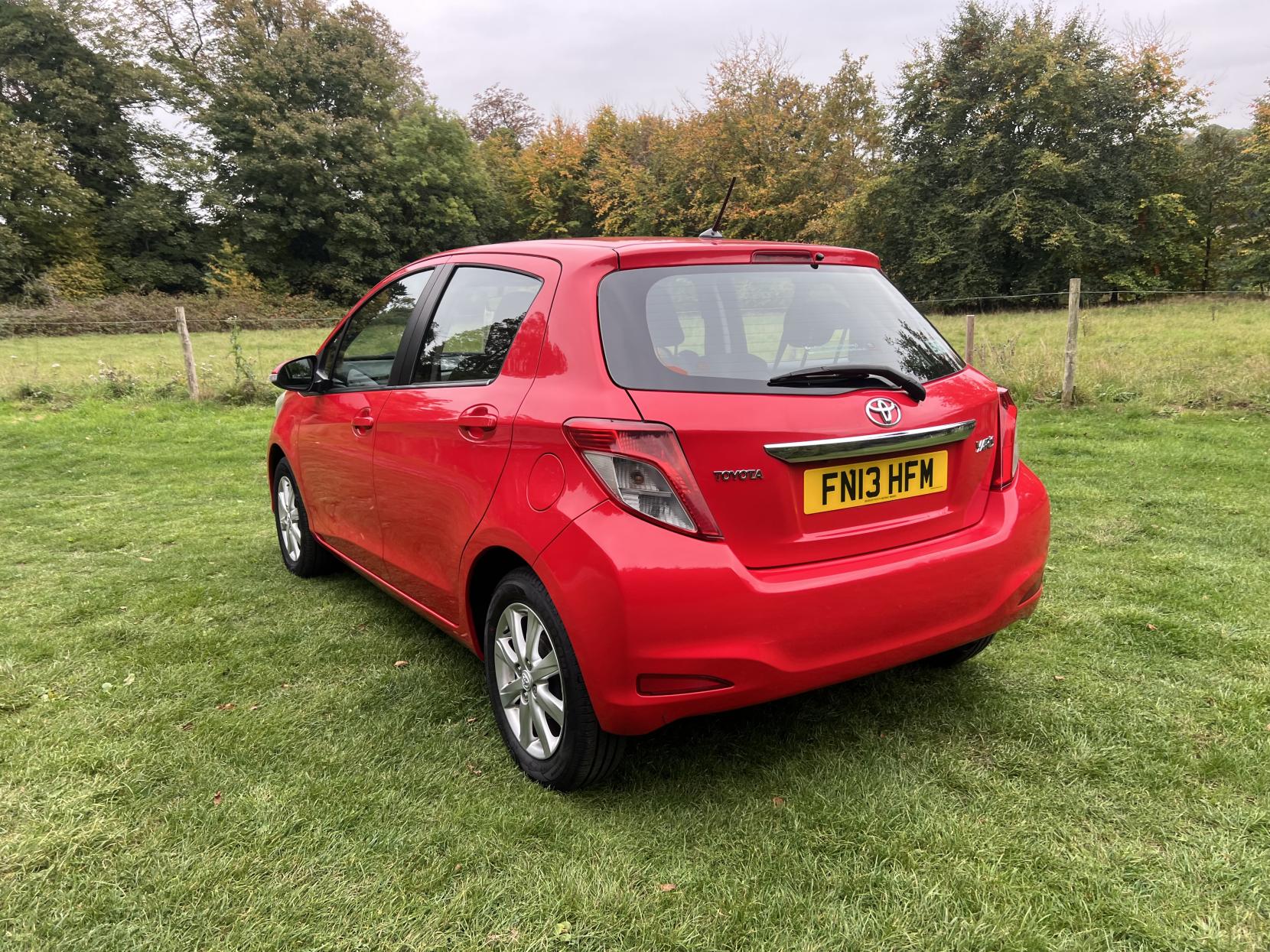 Toyota Yaris 1.33 Dual VVT-i TR Hatchback 5dr Petrol Manual Euro 5 (101 ps)