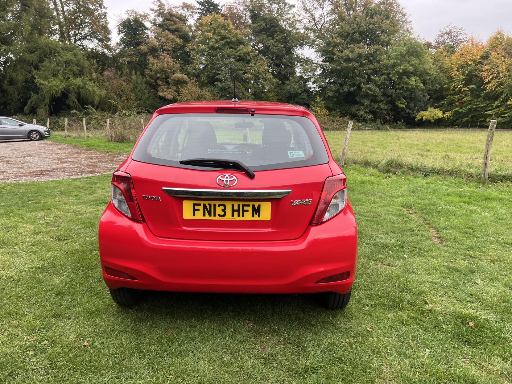 Toyota Yaris 1.33 Dual VVT-i TR Hatchback 5dr Petrol Manual Euro 5 (101 ps)