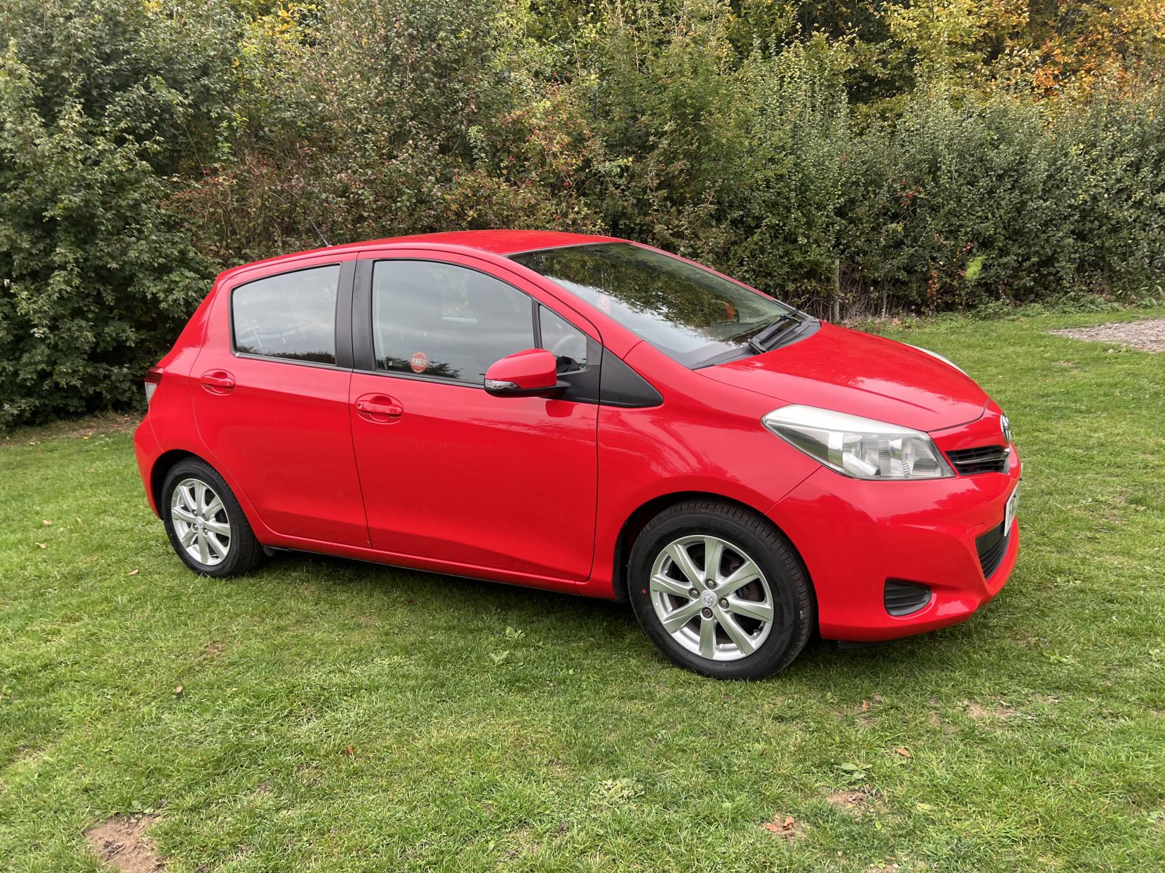 Toyota Yaris 1.33 Dual VVT-i TR Hatchback 5dr Petrol Manual Euro 5 (101 ps)