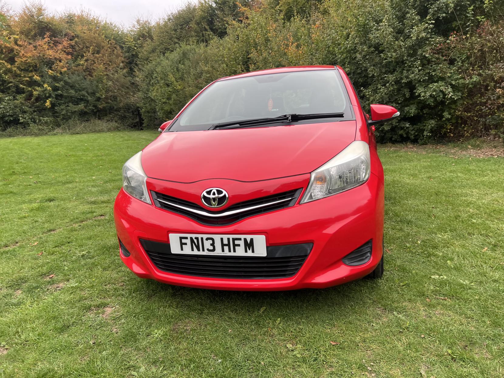 Toyota Yaris 1.33 Dual VVT-i TR Hatchback 5dr Petrol Manual Euro 5 (101 ps)