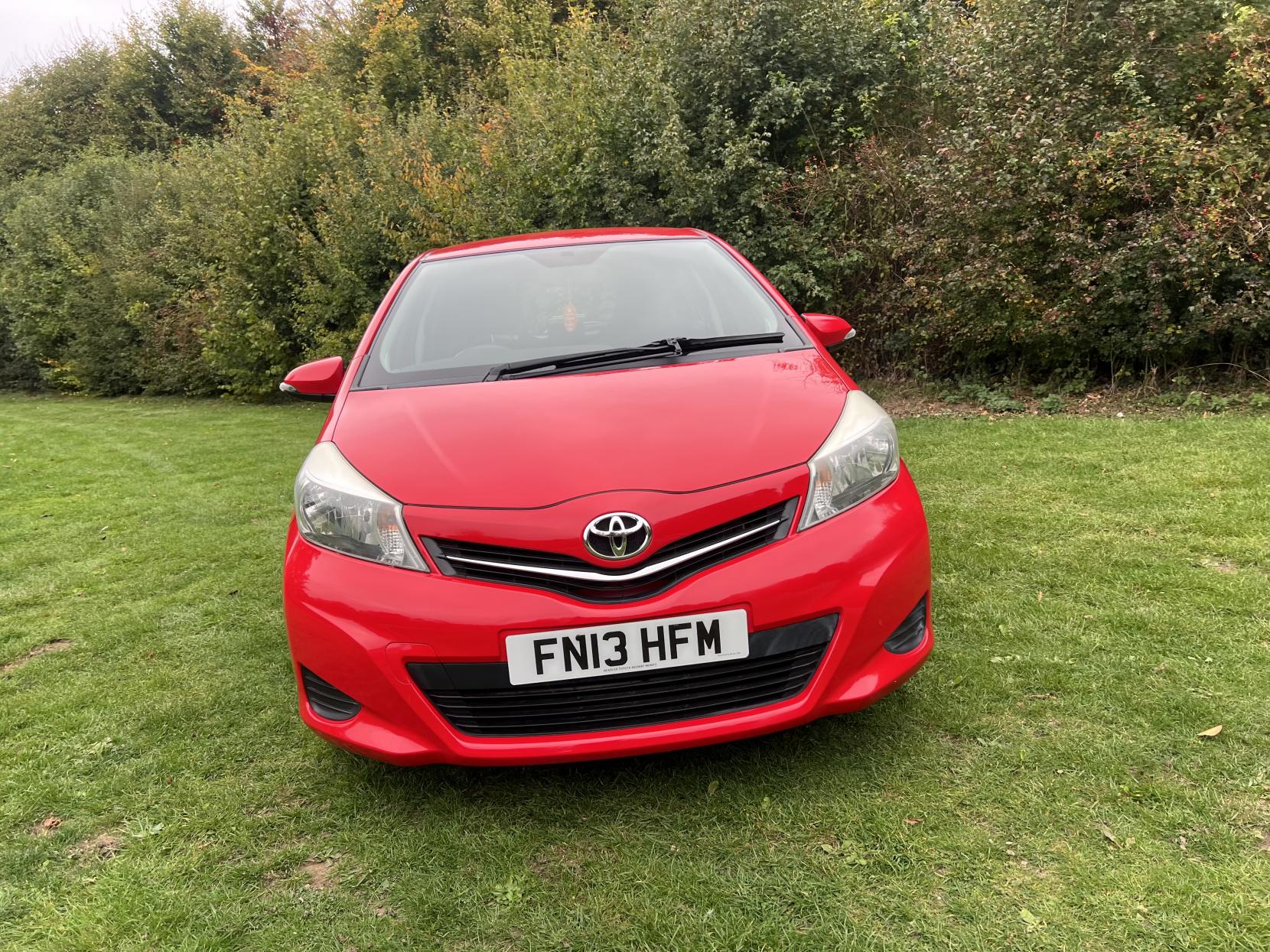 Toyota Yaris 1.33 Dual VVT-i TR Hatchback 5dr Petrol Manual Euro 5 (101 ps)