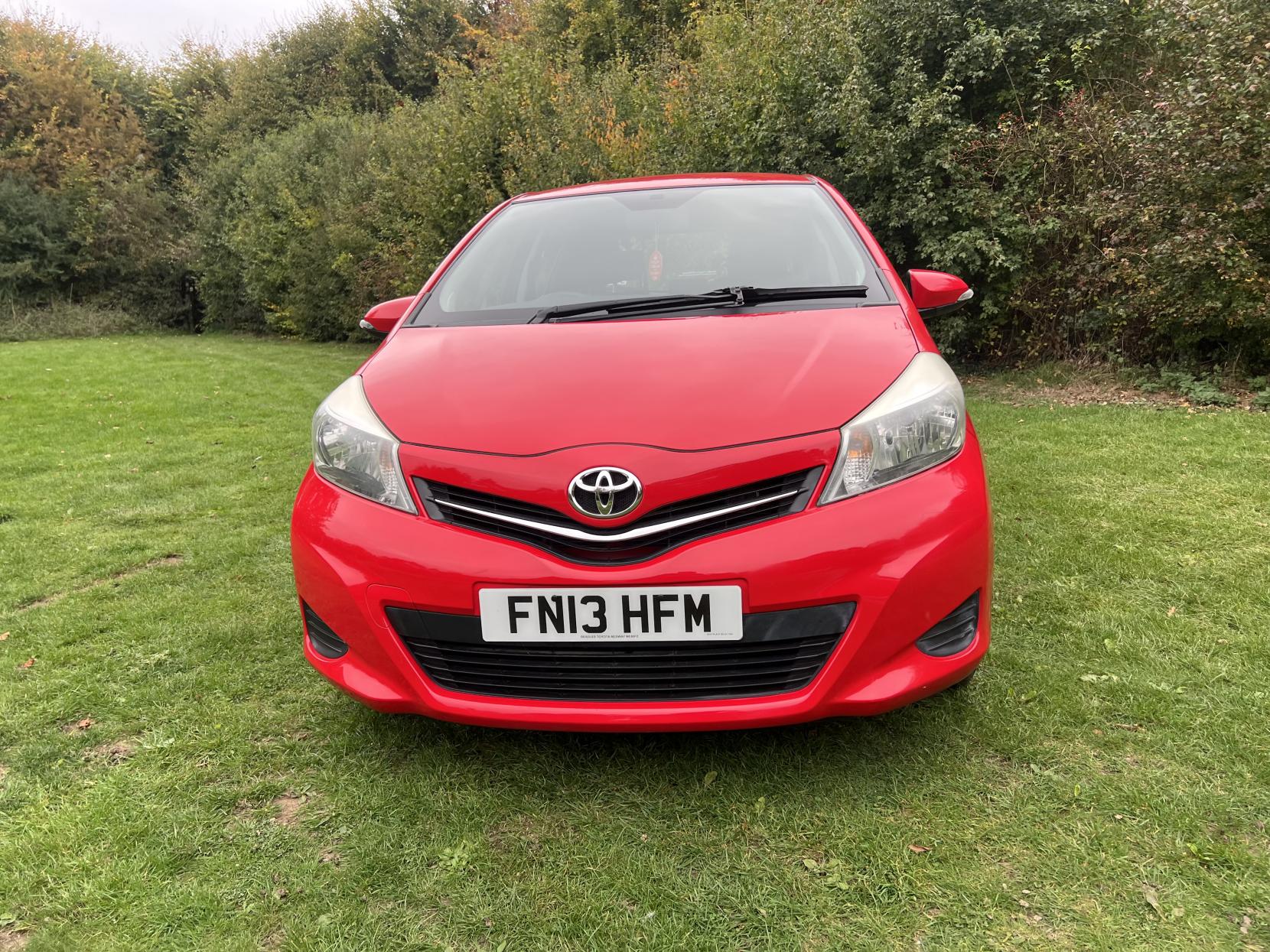 Toyota Yaris 1.33 Dual VVT-i TR Hatchback 5dr Petrol Manual Euro 5 (101 ps)
