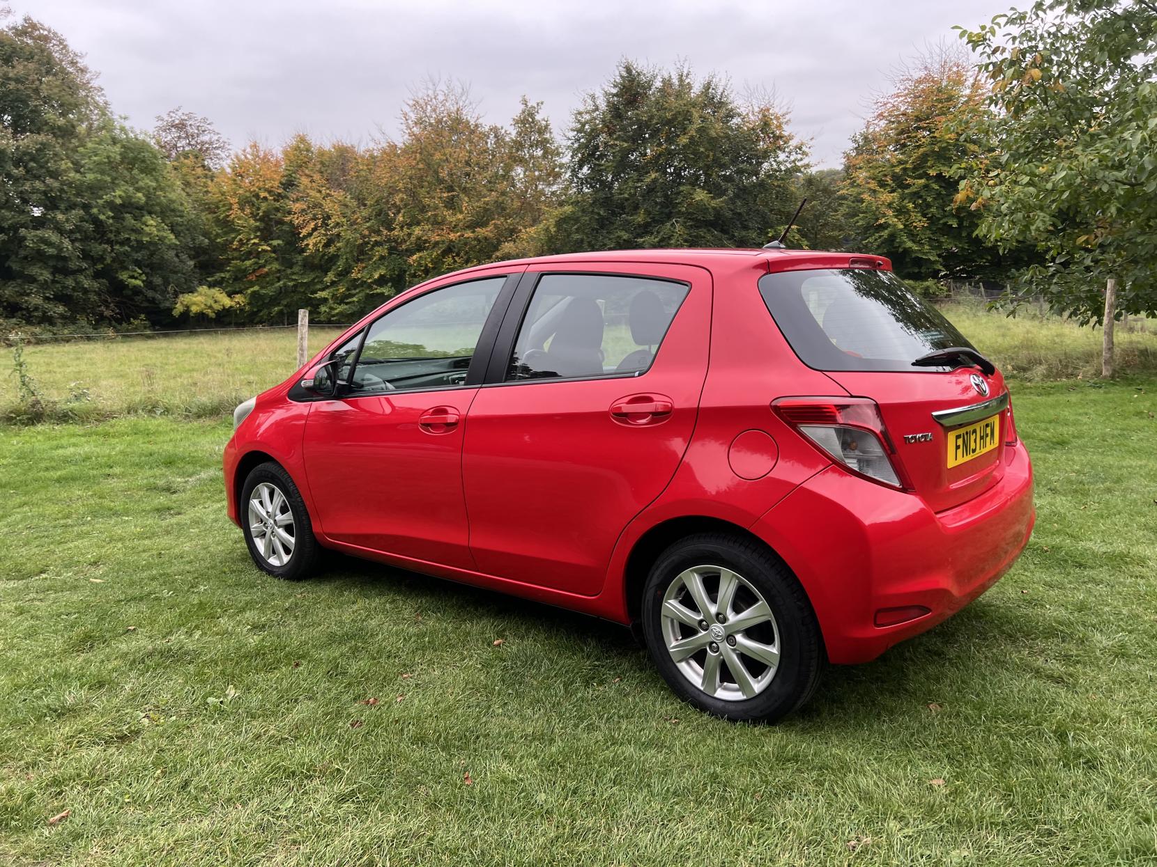 Toyota Yaris 1.33 Dual VVT-i TR Hatchback 5dr Petrol Manual Euro 5 (101 ps)