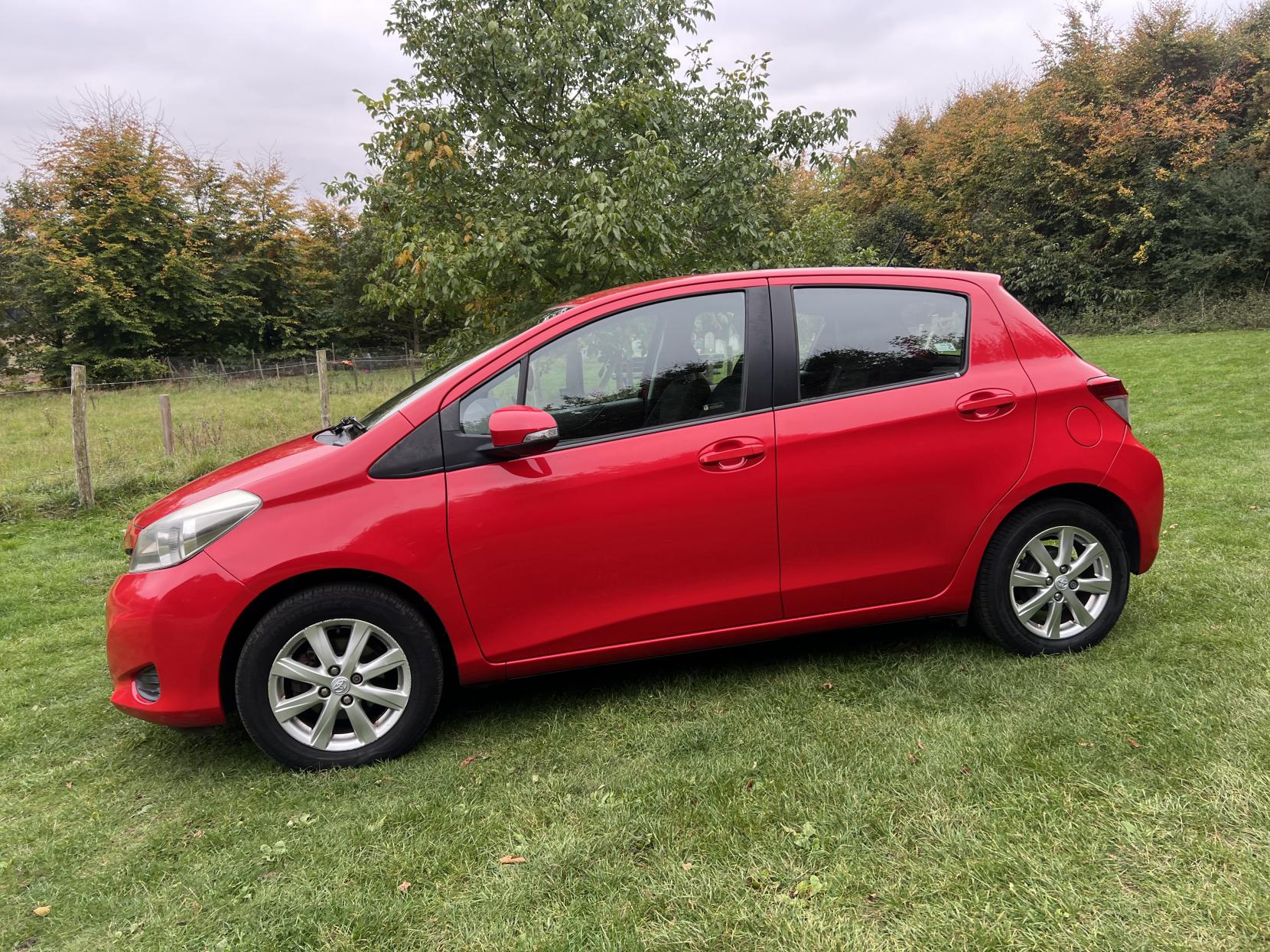 Toyota Yaris 1.33 Dual VVT-i TR Hatchback 5dr Petrol Manual Euro 5 (101 ps)