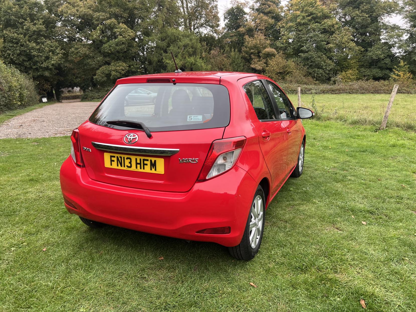 Toyota Yaris 1.33 Dual VVT-i TR Hatchback 5dr Petrol Manual Euro 5 (101 ps)