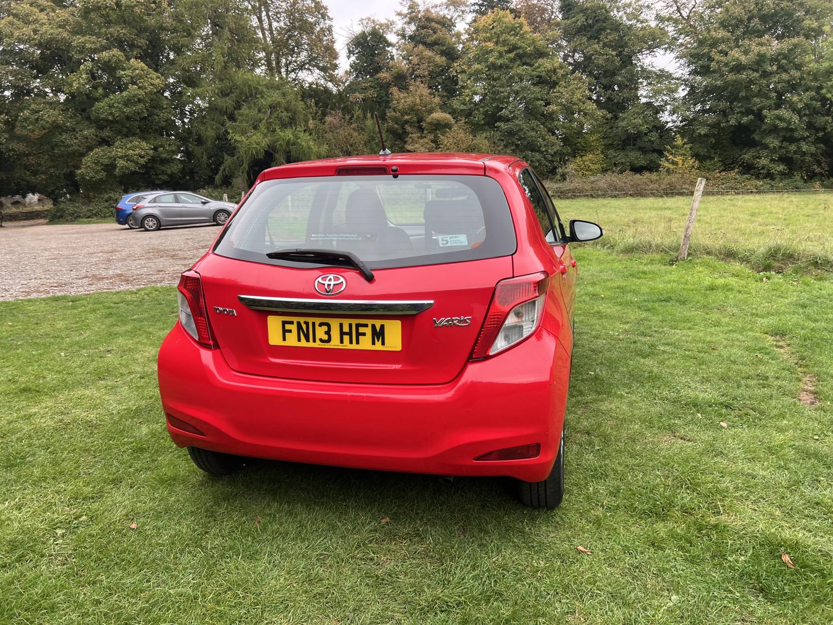Toyota Yaris 1.33 Dual VVT-i TR Hatchback 5dr Petrol Manual Euro 5 (101 ps)