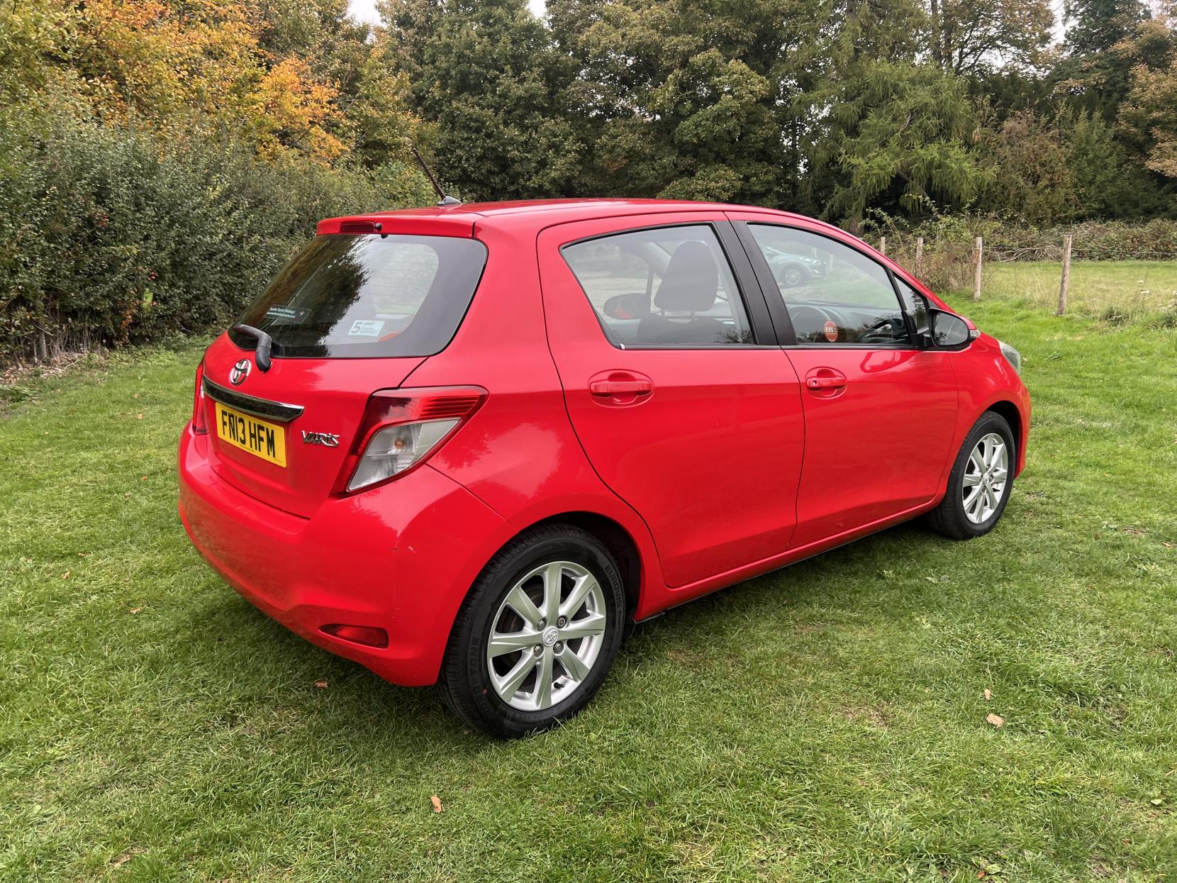 Toyota Yaris 1.33 Dual VVT-i TR Hatchback 5dr Petrol Manual Euro 5 (101 ps)
