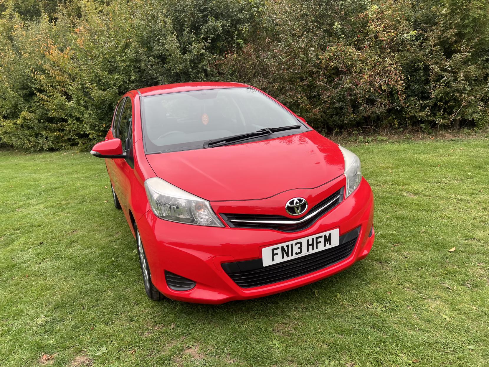 Toyota Yaris 1.33 Dual VVT-i TR Hatchback 5dr Petrol Manual Euro 5 (101 ps)
