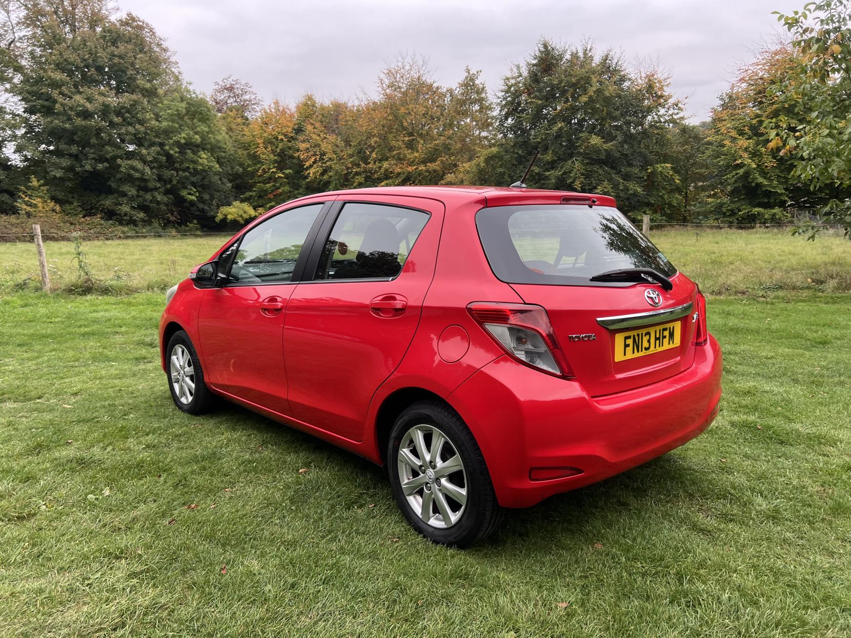 Toyota Yaris 1.33 Dual VVT-i TR Hatchback 5dr Petrol Manual Euro 5 (101 ps)