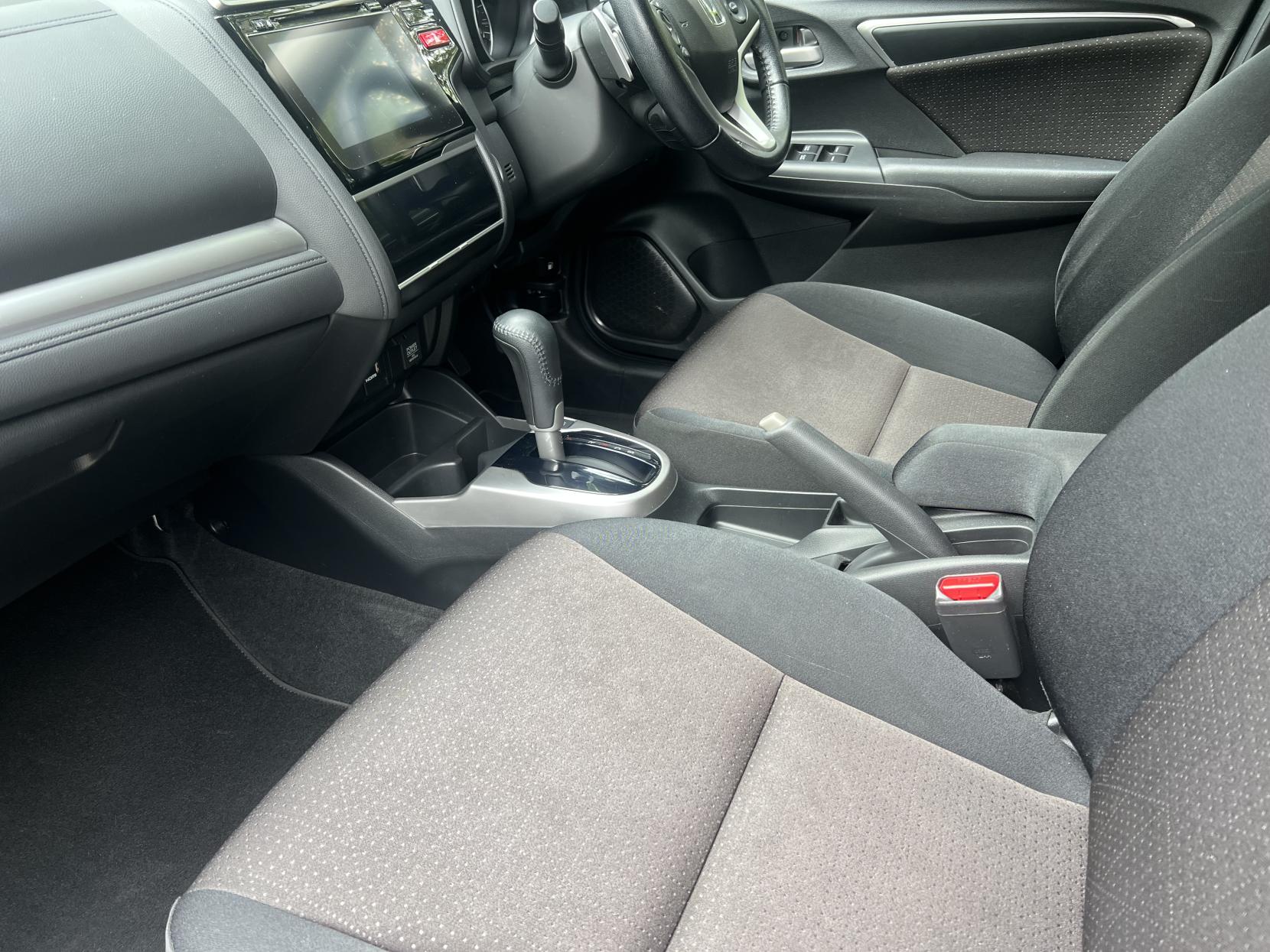 Honda Jazz 1.3 i-VTEC EX Hatchback 5dr Petrol CVT Euro 6 (s/s) (102 ps)