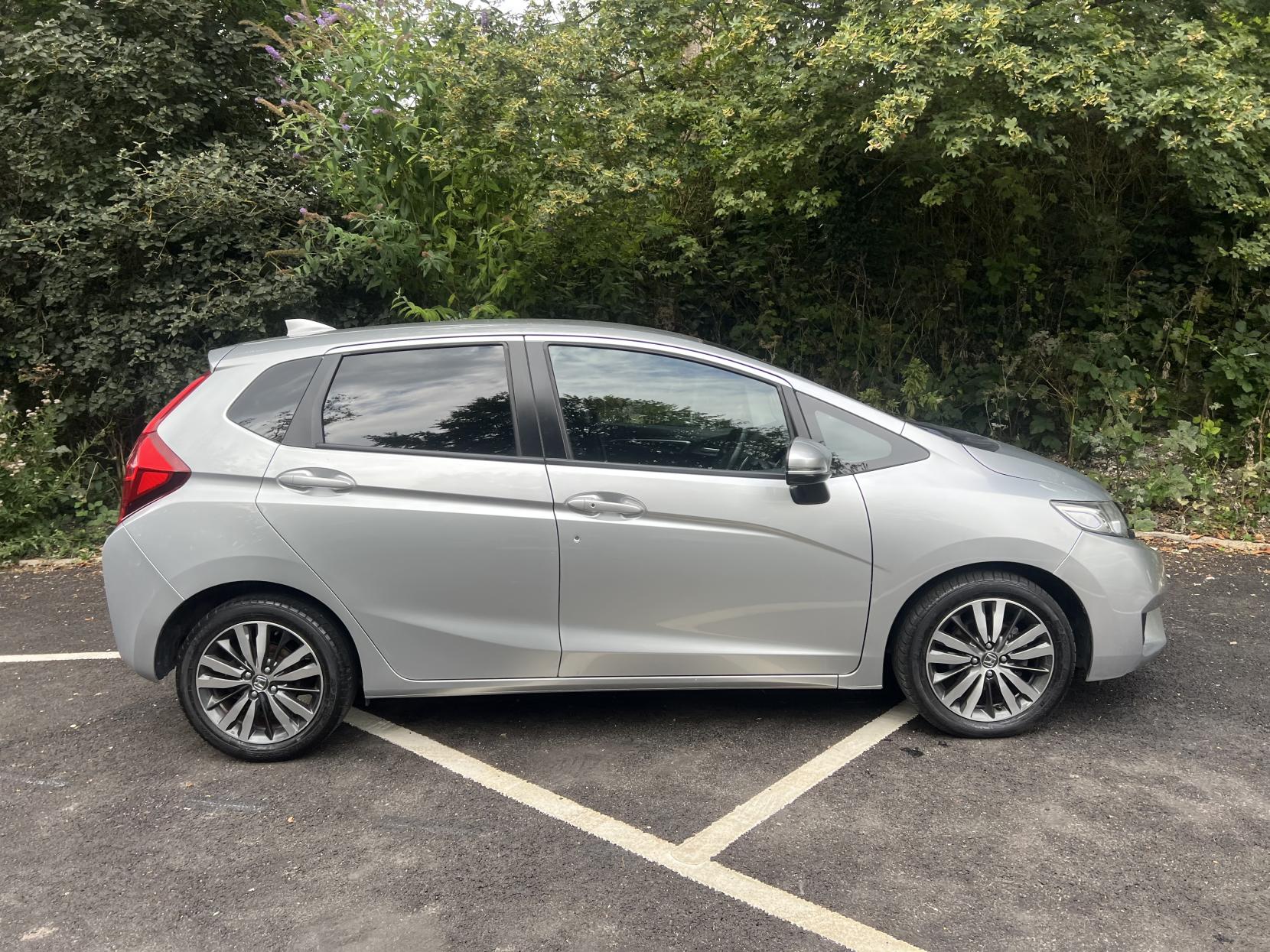 Honda Jazz 1.3 i-VTEC EX Hatchback 5dr Petrol CVT Euro 6 (s/s) (102 ps)