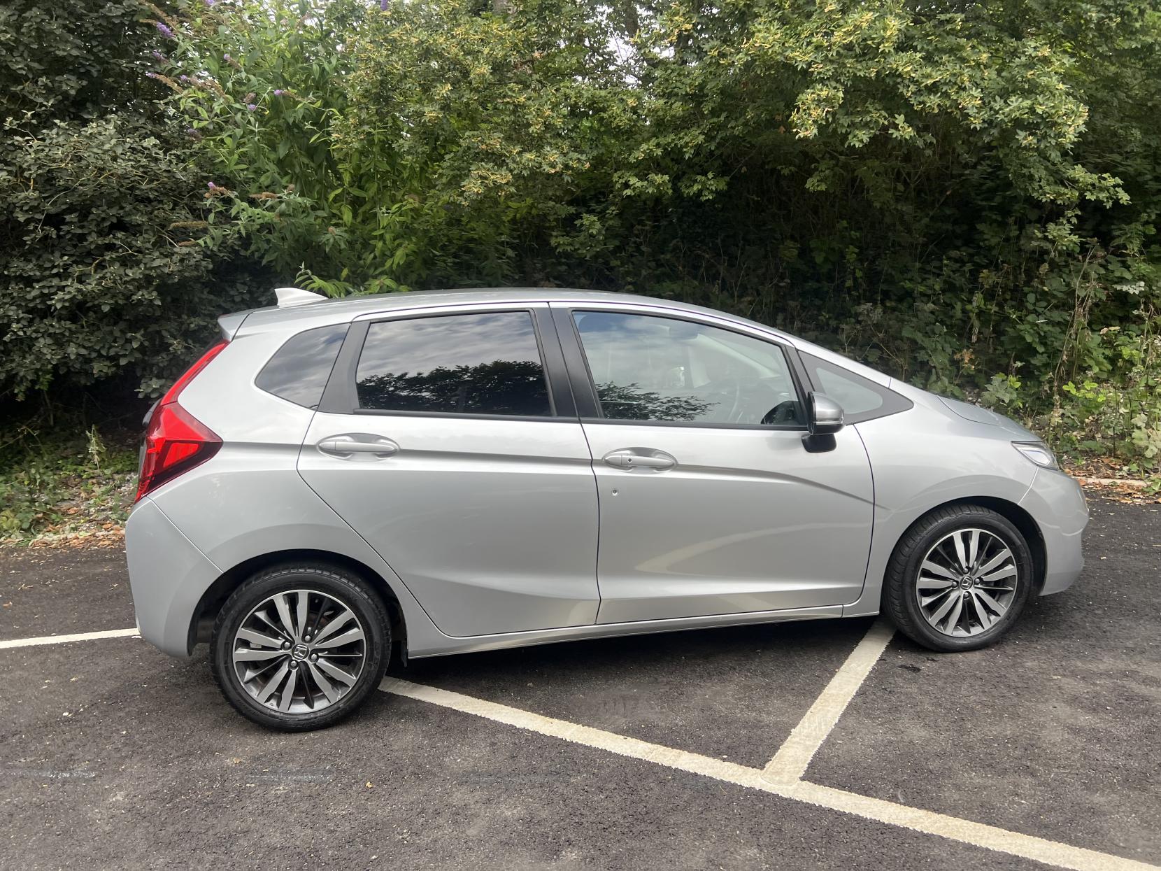 Honda Jazz 1.3 i-VTEC EX Hatchback 5dr Petrol CVT Euro 6 (s/s) (102 ps)