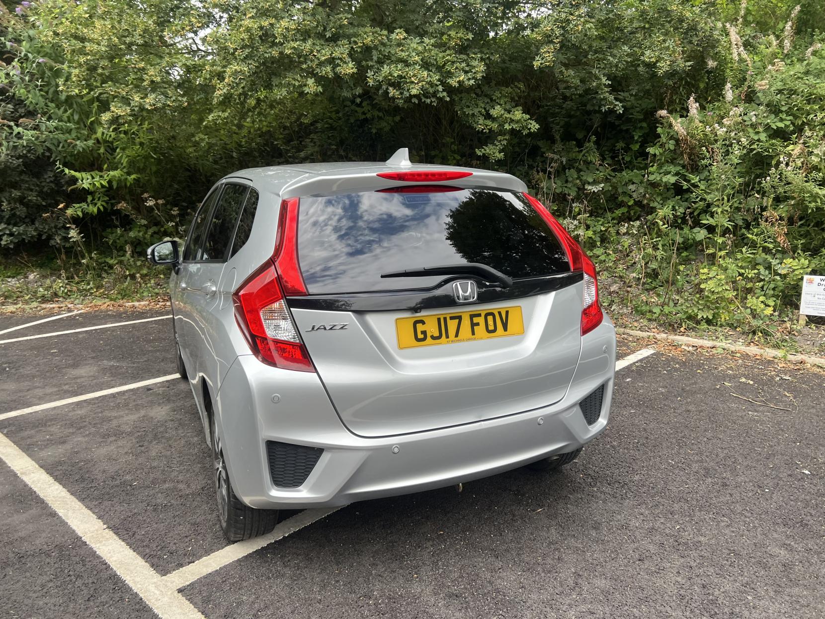 Honda Jazz 1.3 i-VTEC EX Hatchback 5dr Petrol CVT Euro 6 (s/s) (102 ps)