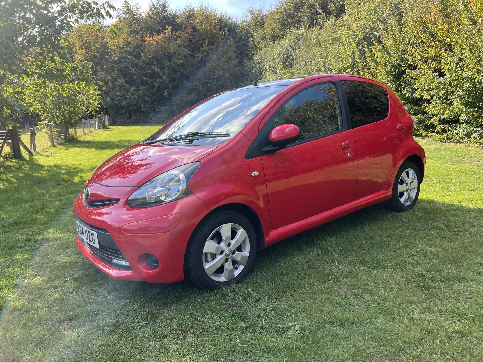 Toyota AYGO 1.0 VVT-i Move Hatchback 5dr Petrol Manual Euro 5 (68 ps)