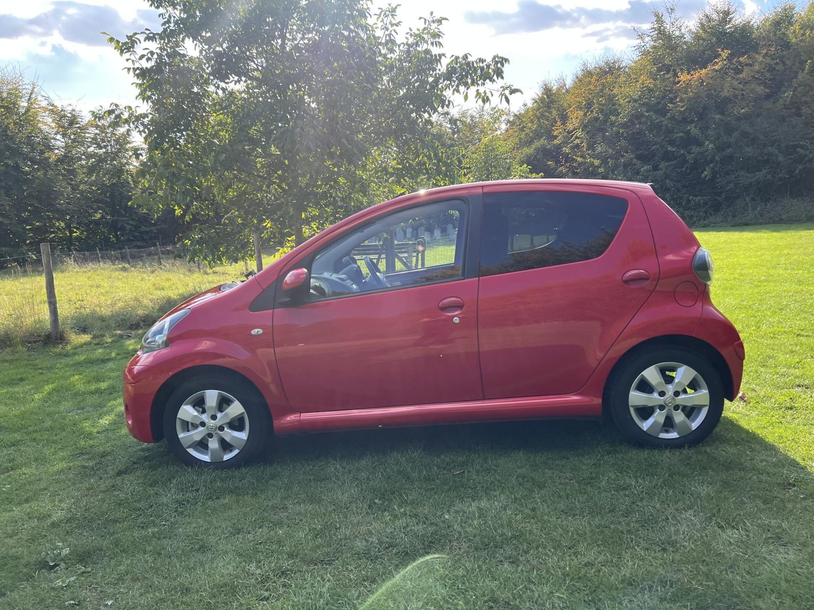 Toyota AYGO 1.0 VVT-i Move Hatchback 5dr Petrol Manual Euro 5 (68 ps)