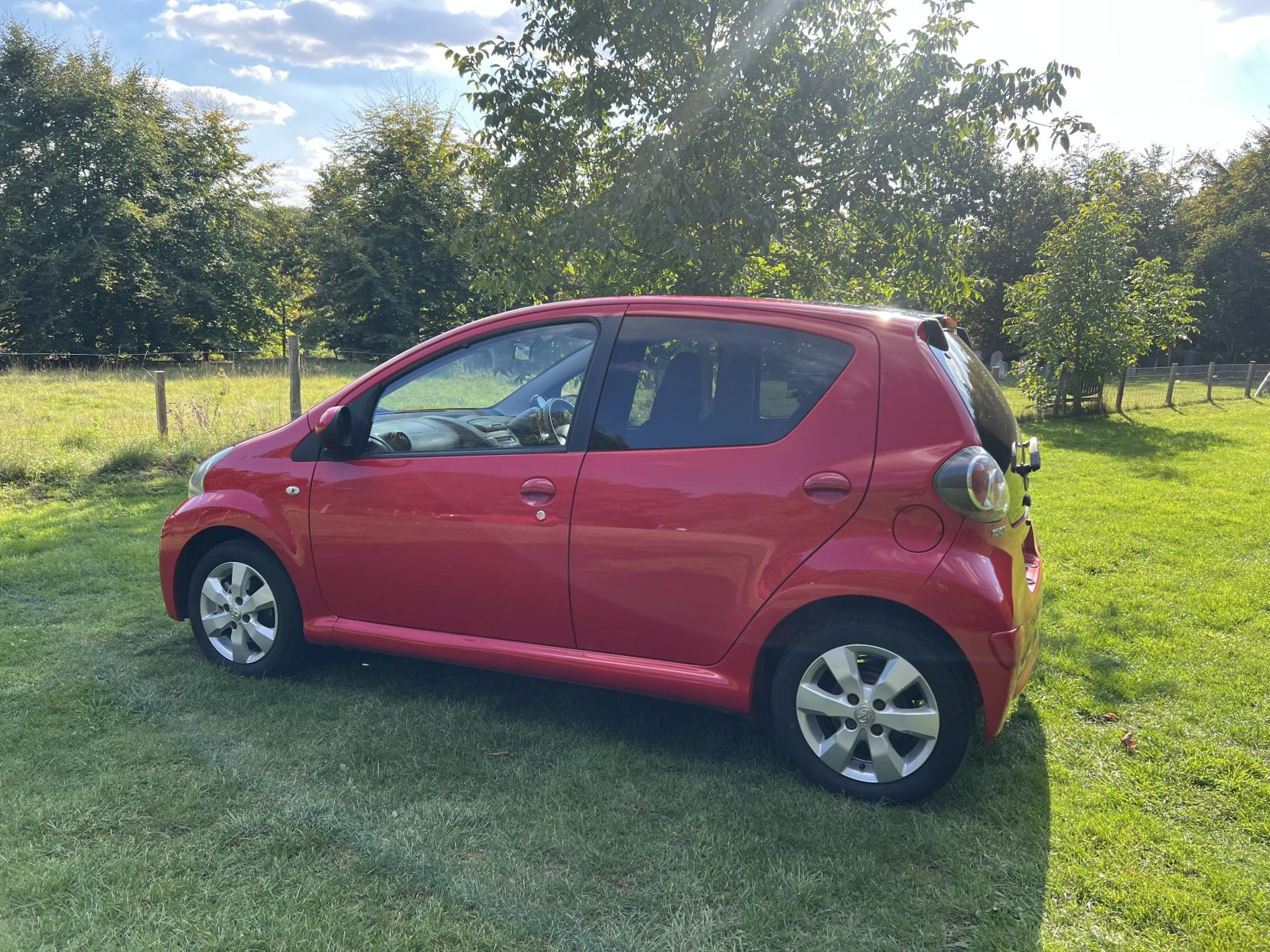 Toyota AYGO 1.0 VVT-i Move Hatchback 5dr Petrol Manual Euro 5 (68 ps)