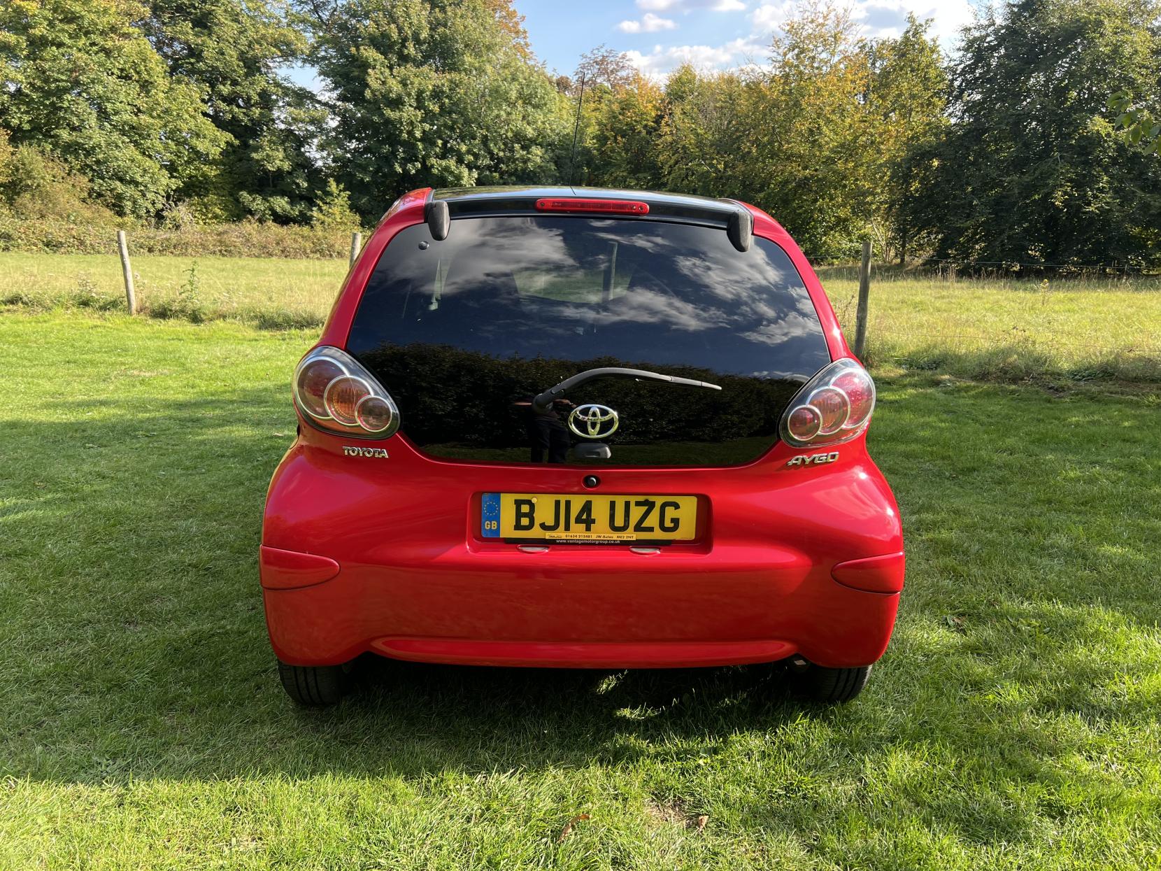 Toyota AYGO 1.0 VVT-i Move Hatchback 5dr Petrol Manual Euro 5 (68 ps)