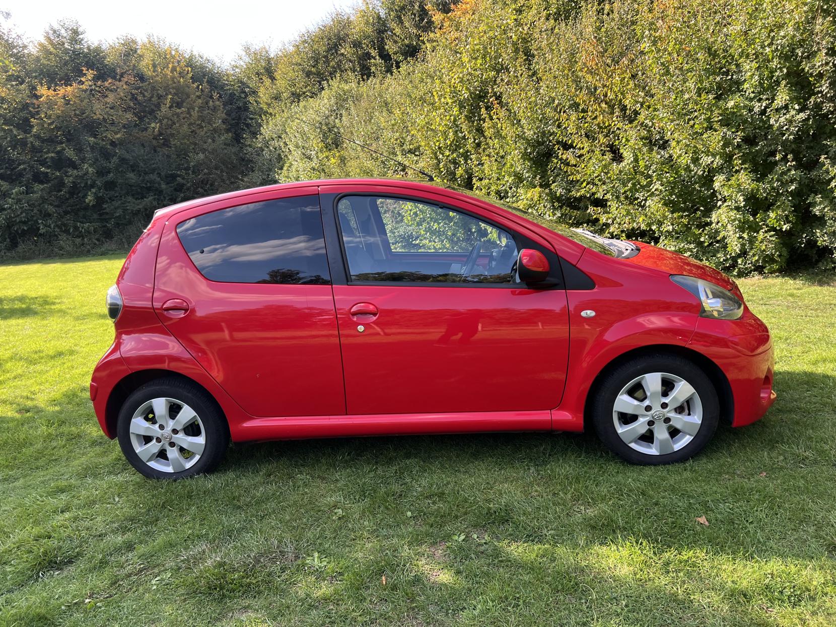 Toyota AYGO 1.0 VVT-i Move Hatchback 5dr Petrol Manual Euro 5 (68 ps)