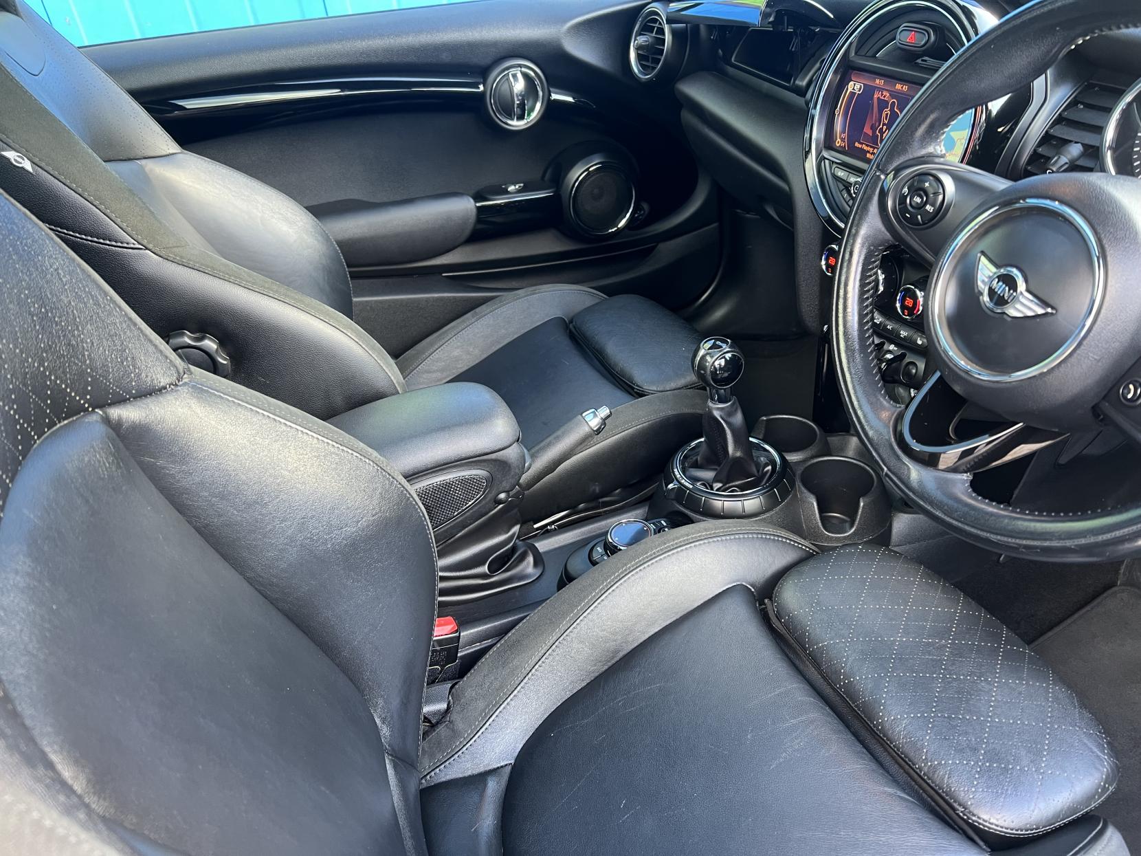 MINI Hatch 2.0 Cooper S Hatchback 3dr Petrol Manual Euro 6 (s/s) (192 ps)