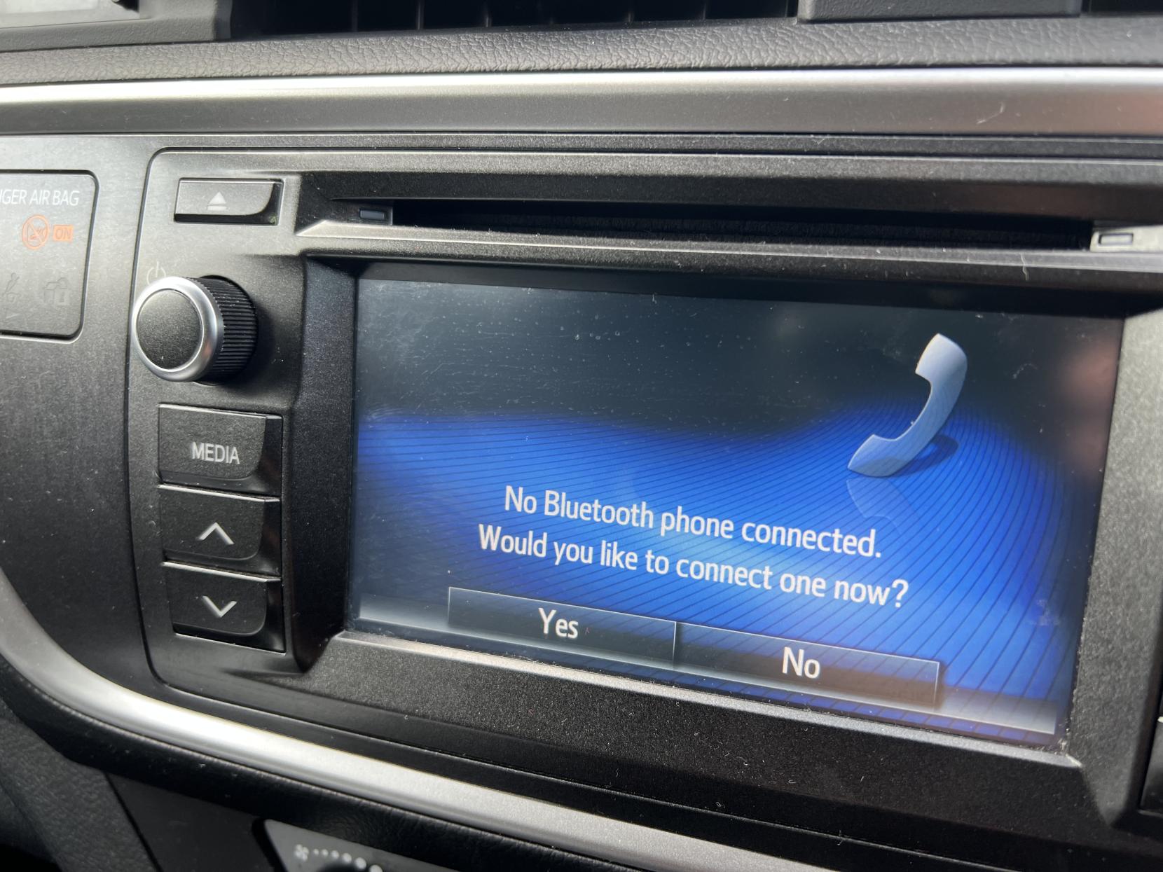Toyota Auris 1.6 V-Matic Icon Plus Hatchback 5dr Petrol Manual Euro 5 (132 ps)