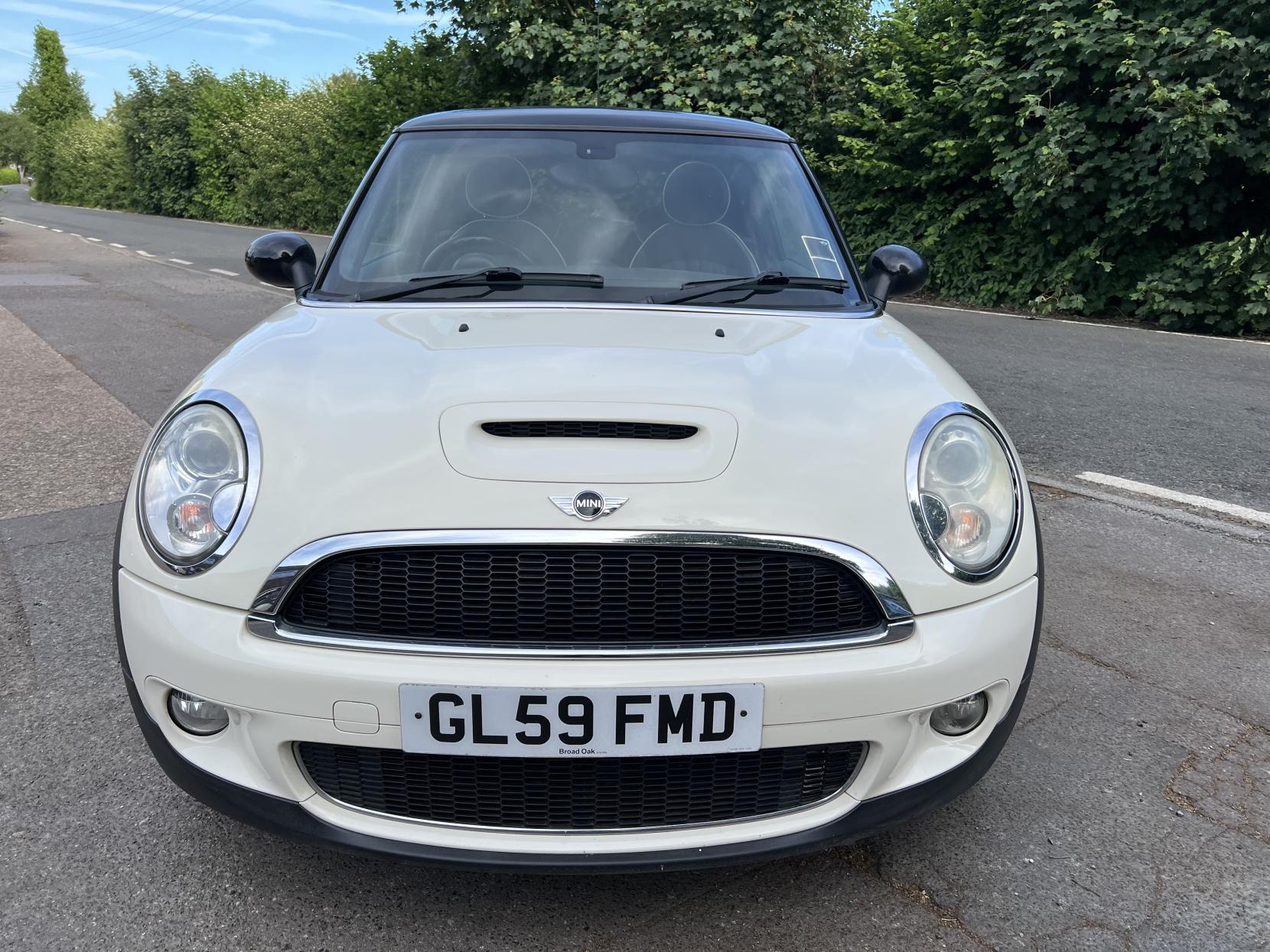 MINI Hatch 1.6 Cooper S Hatchback 3dr Petrol Manual Euro 5 (175 ps)