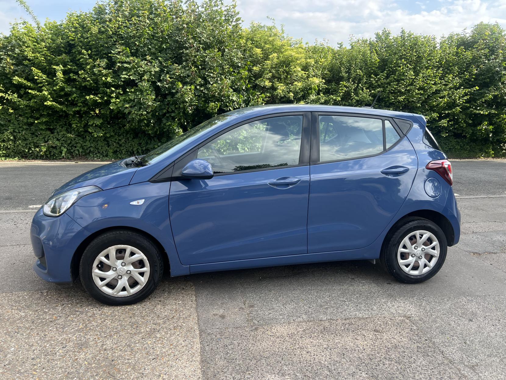 Hyundai i10 1.0 SE Hatchback 5dr Petrol Manual Euro 6 (66 ps)