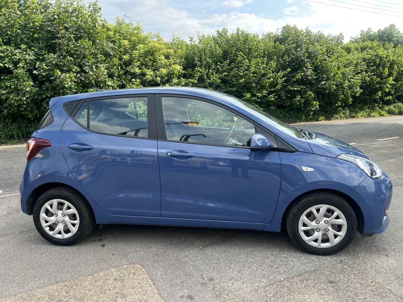 Hyundai i10 1.0 SE Hatchback 5dr Petrol Manual Euro 6 (66 ps)