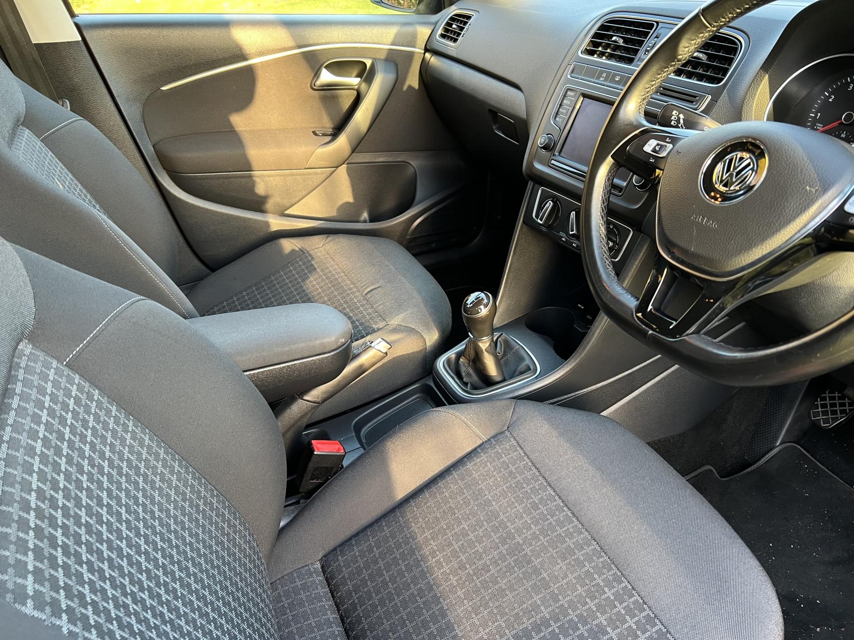 Volkswagen Polo 1.0 BlueMotion Tech SE Hatchback 5dr Petrol Manual Euro 6 (s/s) (60 ps)