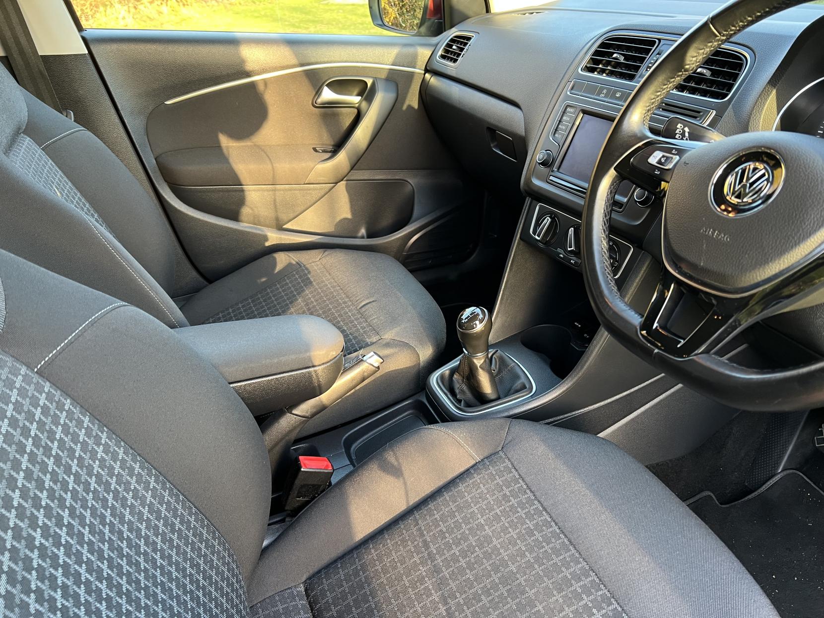 Volkswagen Polo 1.0 BlueMotion Tech SE Hatchback 5dr Petrol Manual Euro 6 (s/s) (60 ps)