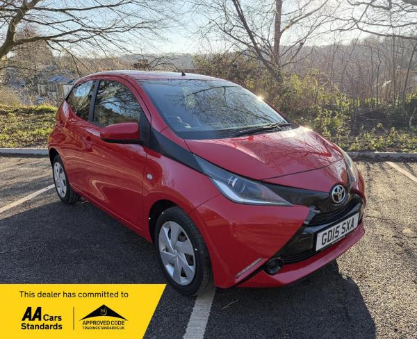 Toyota AYGO 1.0 VVT-i x-play Hatchback 5dr Petrol Manual Euro 5 Euro 5 (68 ps)